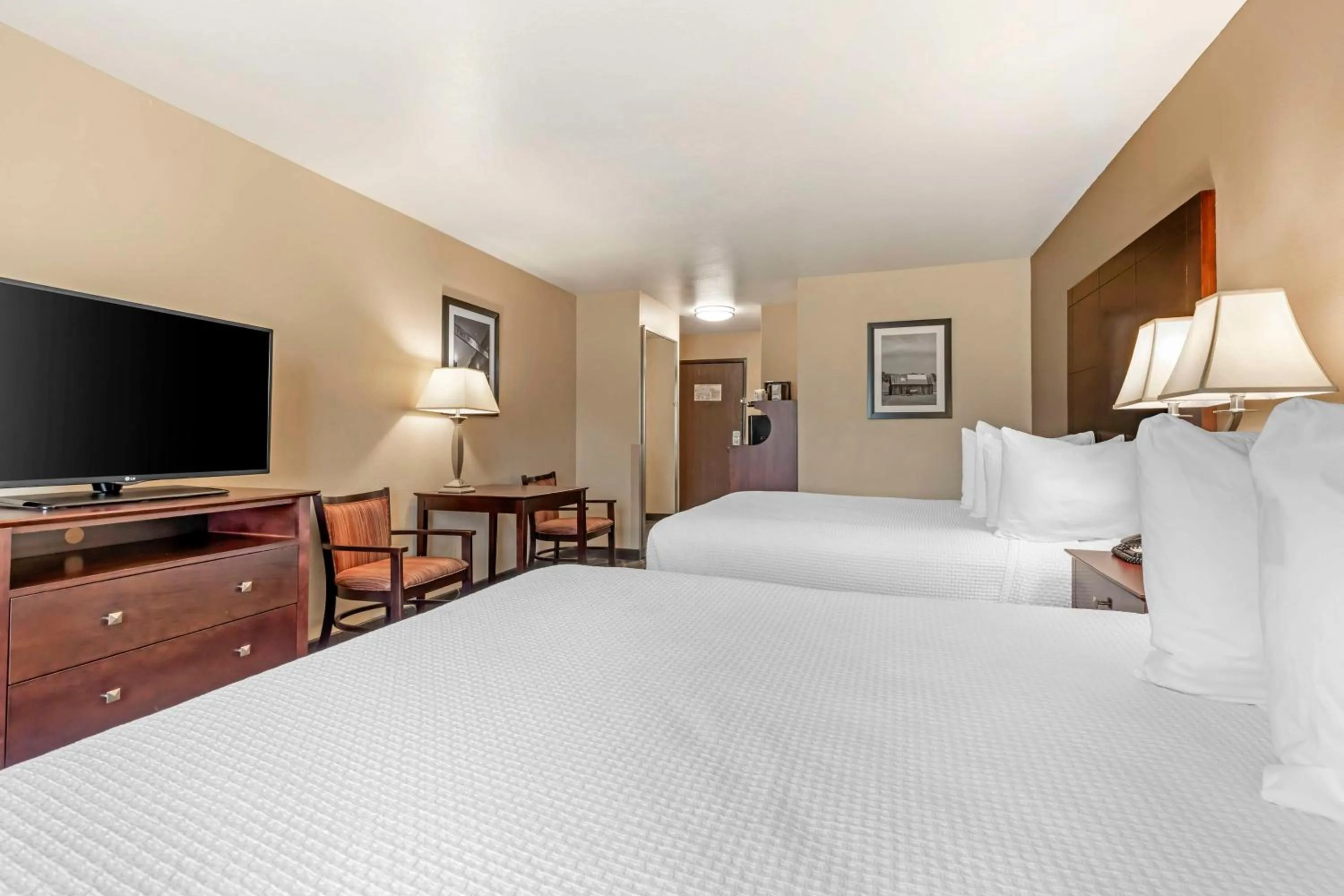 Bedroom, Bed in Best Western Plus Burleson Inn & Suites