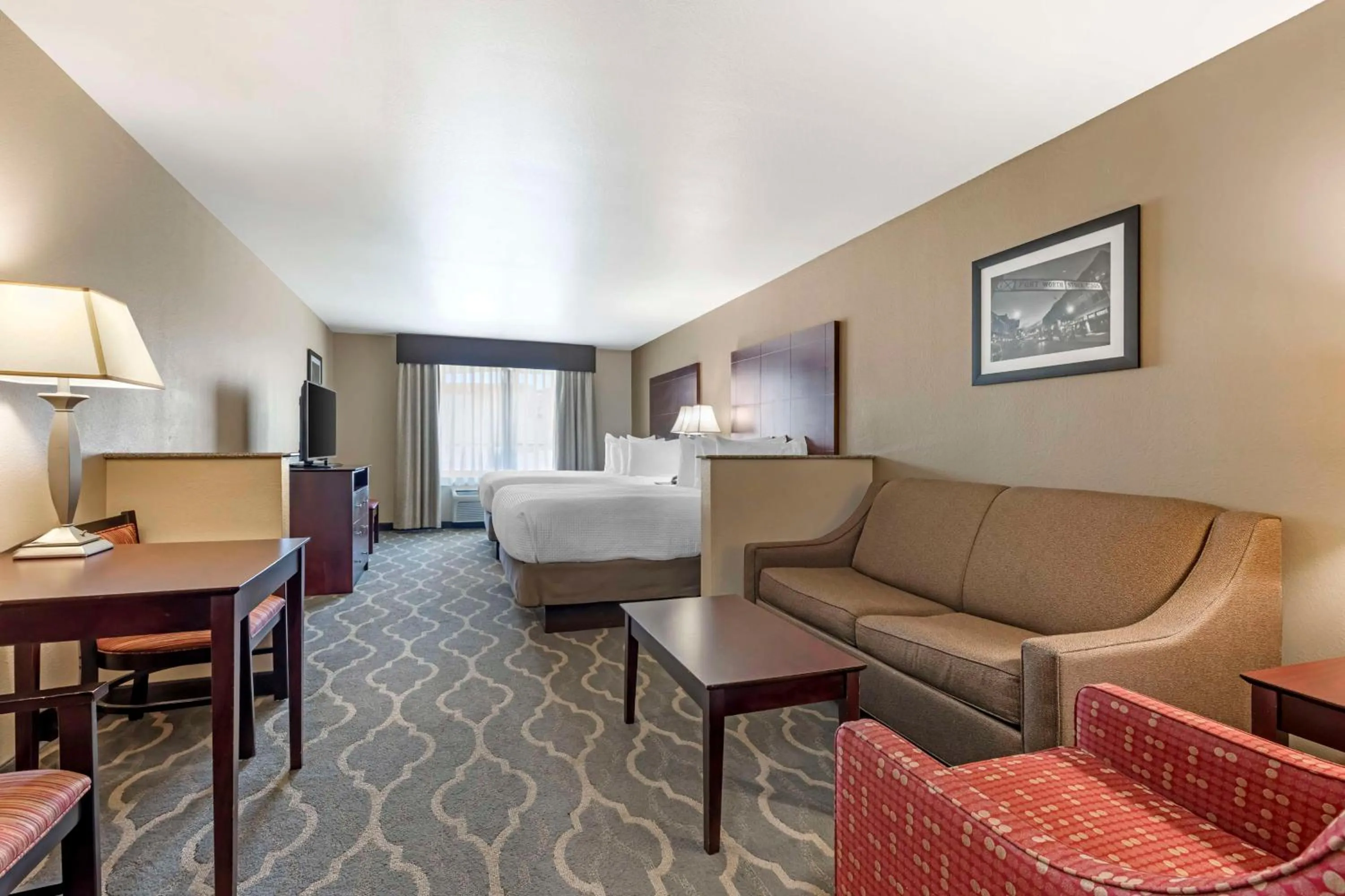 Photo of the whole room, Bed in Best Western Plus Burleson Inn & Suites