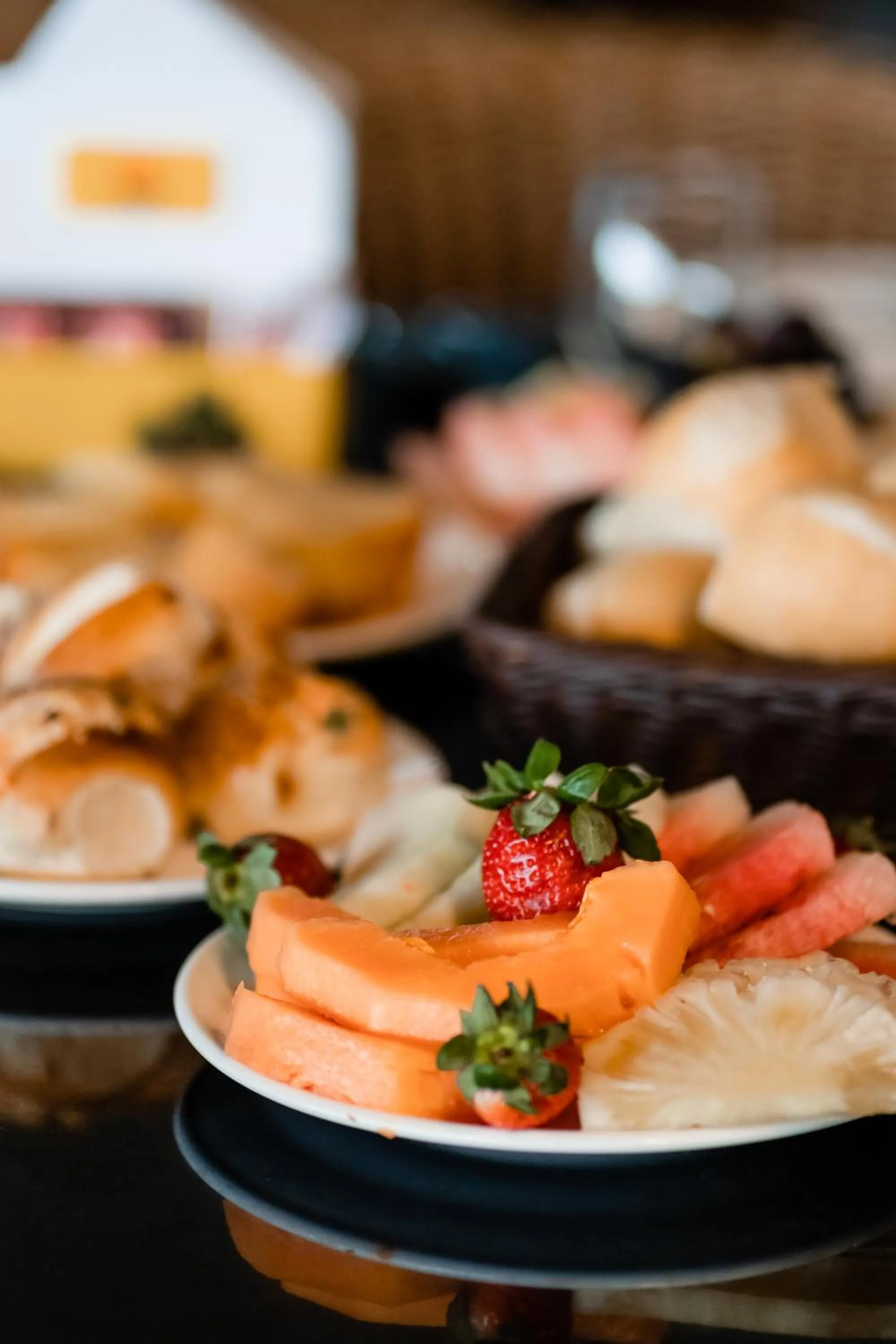 Food and drinks in Garden Hotel