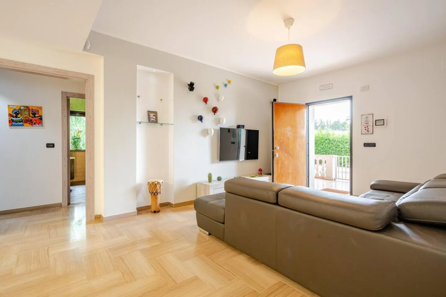 Communal lounge/ TV room in Massaroom