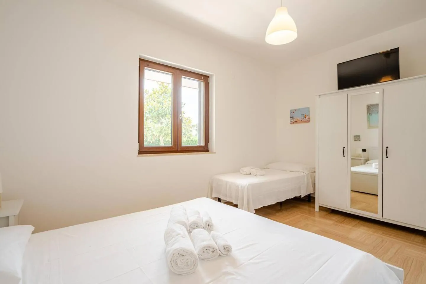 Bedroom, Bed in Massaroom