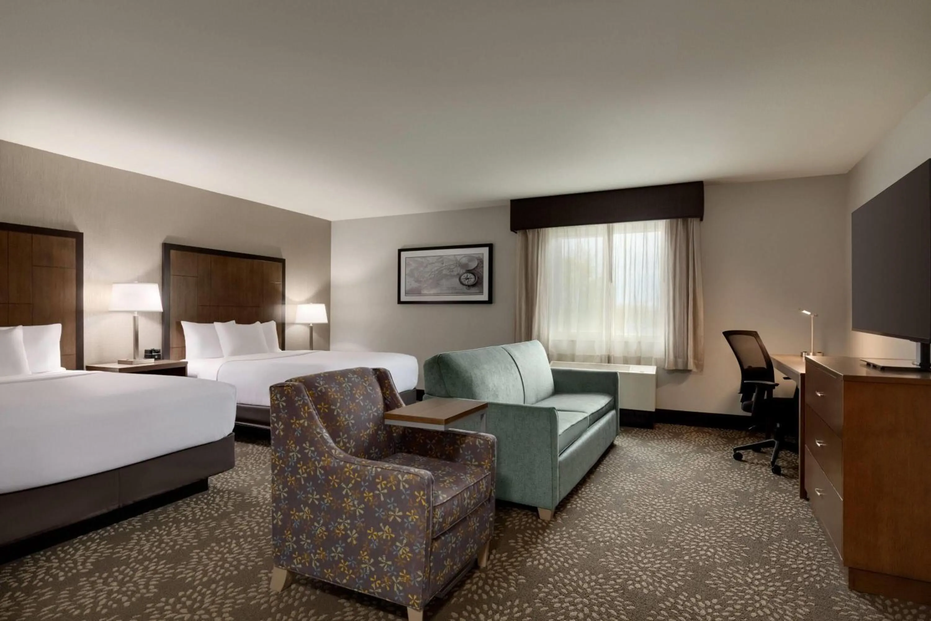 Photo of the whole room, Bed in La Quinta by Wyndham Fairbanks Airport