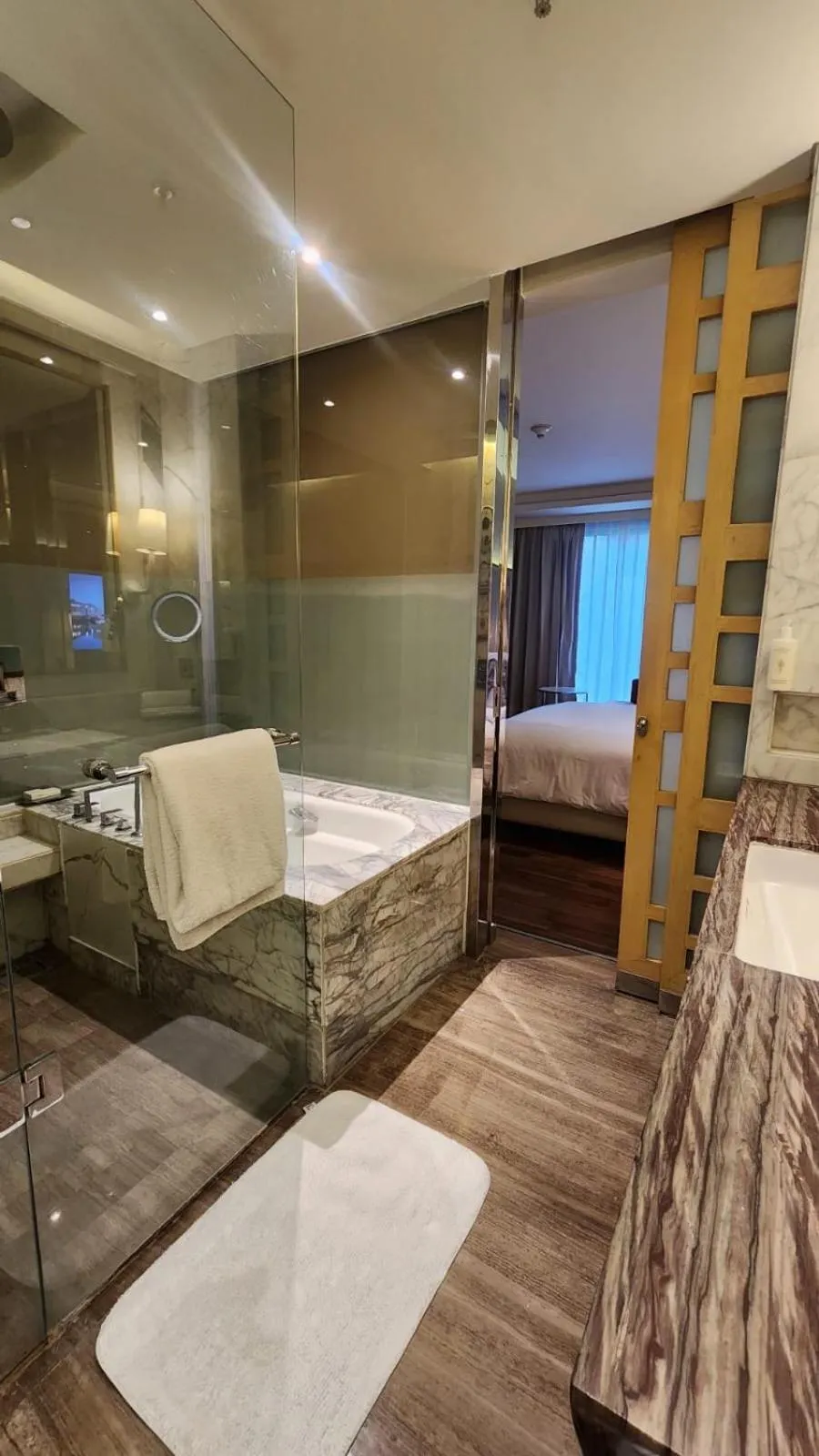 Bathroom, Bed in JW Marriott Hotel Chandigarh