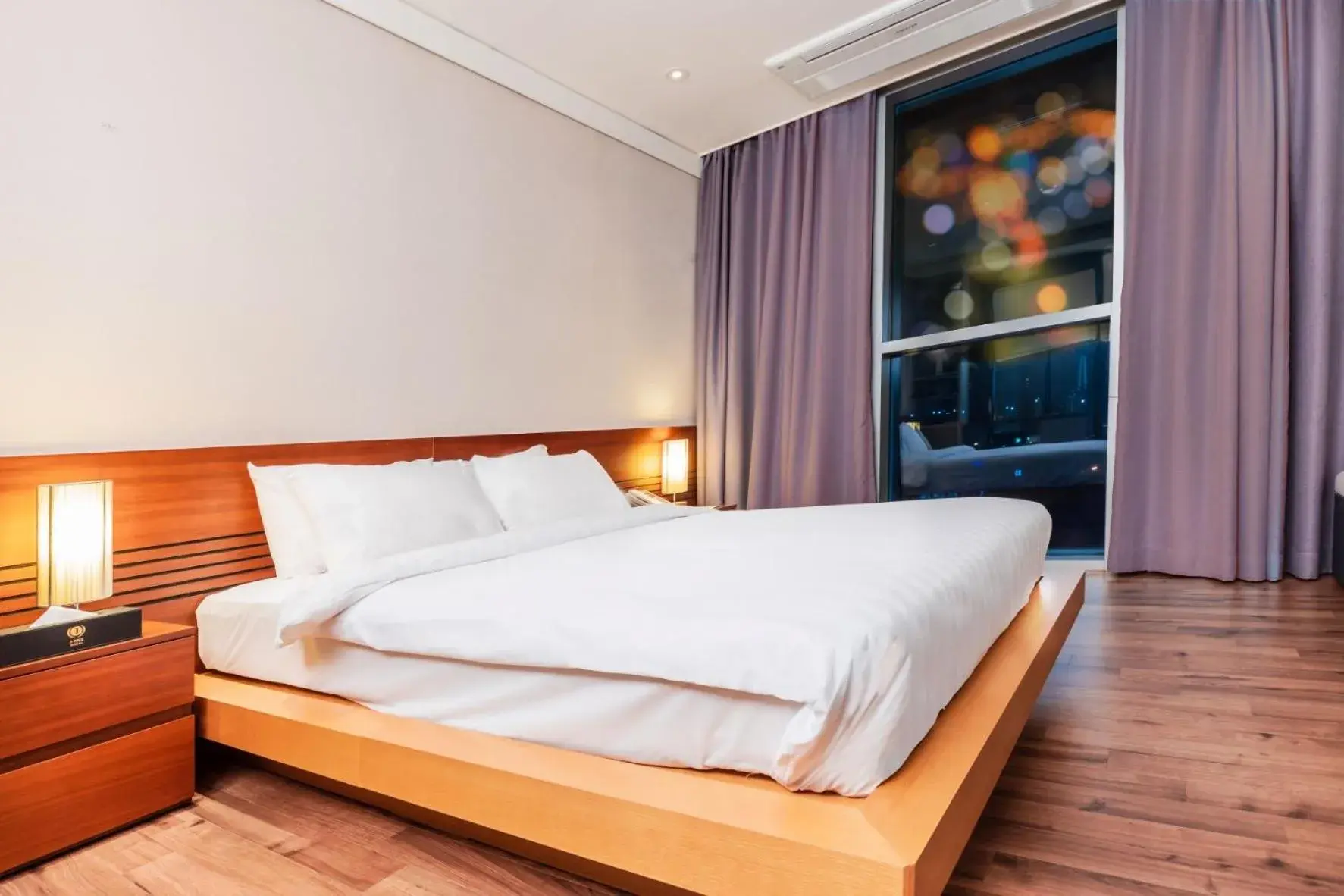 Deluxe Double Room in J One Hotel Cheongju Deluxe Double Room in J One Hotel Cheongju