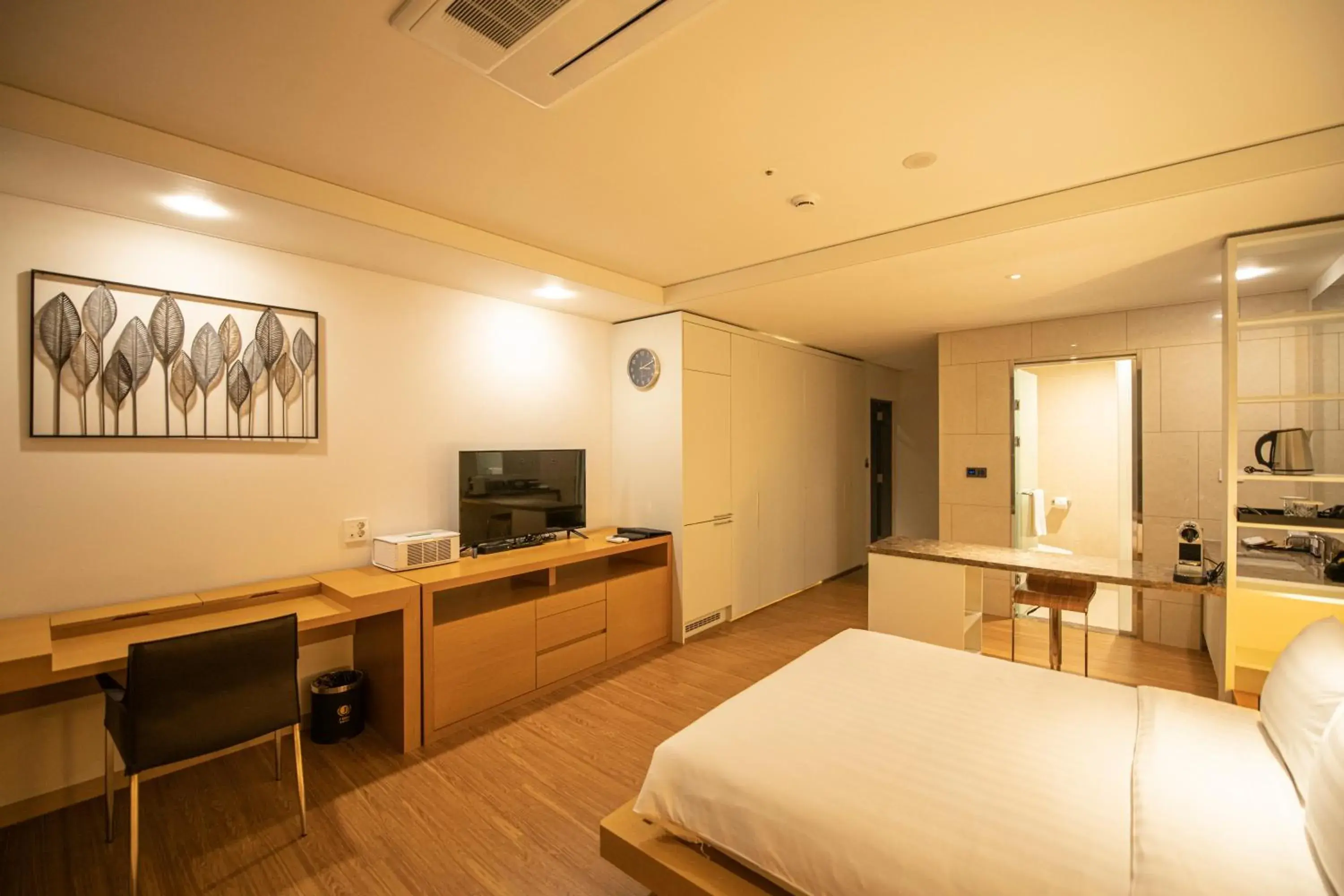 Executive Double Room in J One Hotel Cheongju Executive Double Room in J One Hotel Cheongju