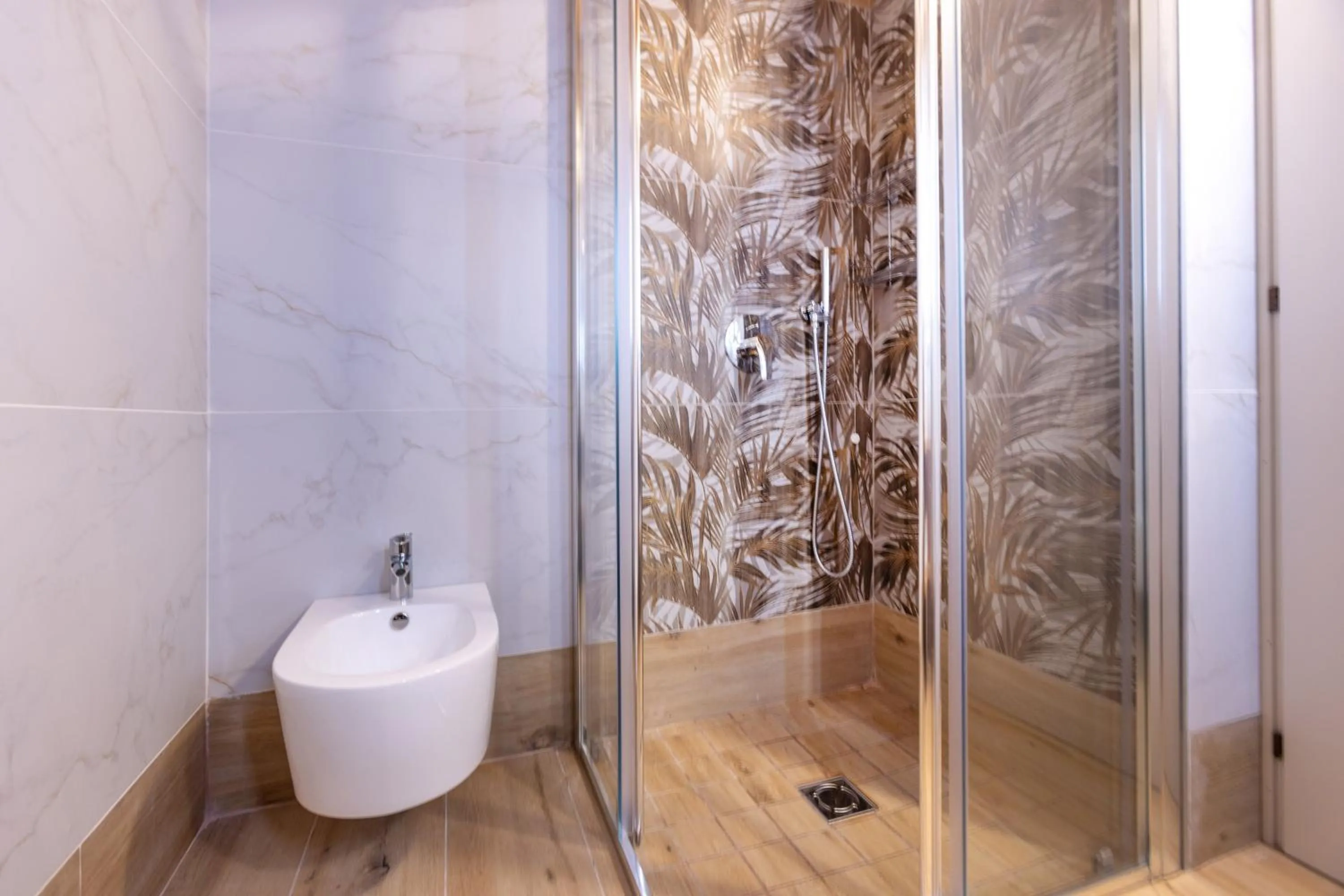 Shower in Hotel Rabay