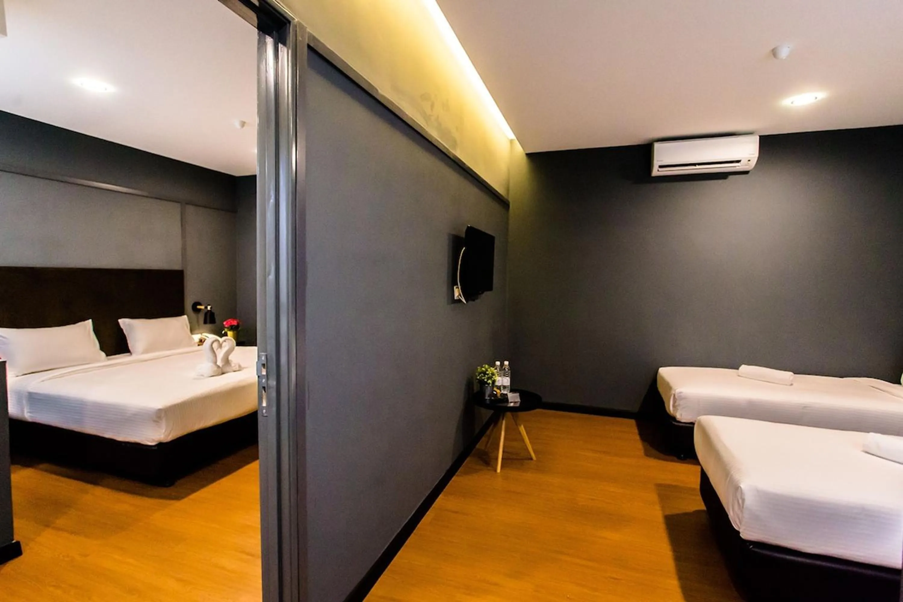 Bed in Jenjarom Boutique Hotel