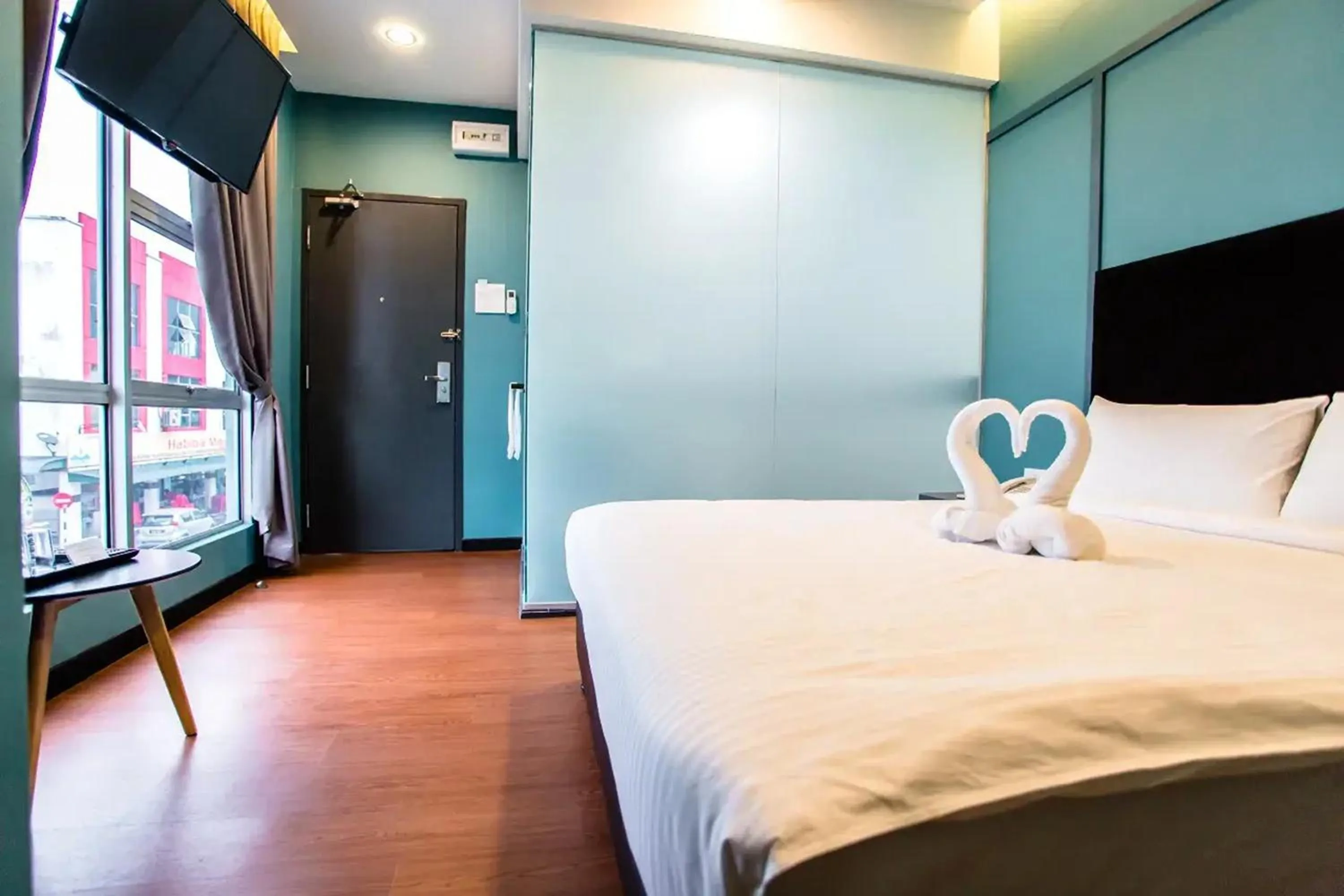 Bed in Jenjarom Boutique Hotel