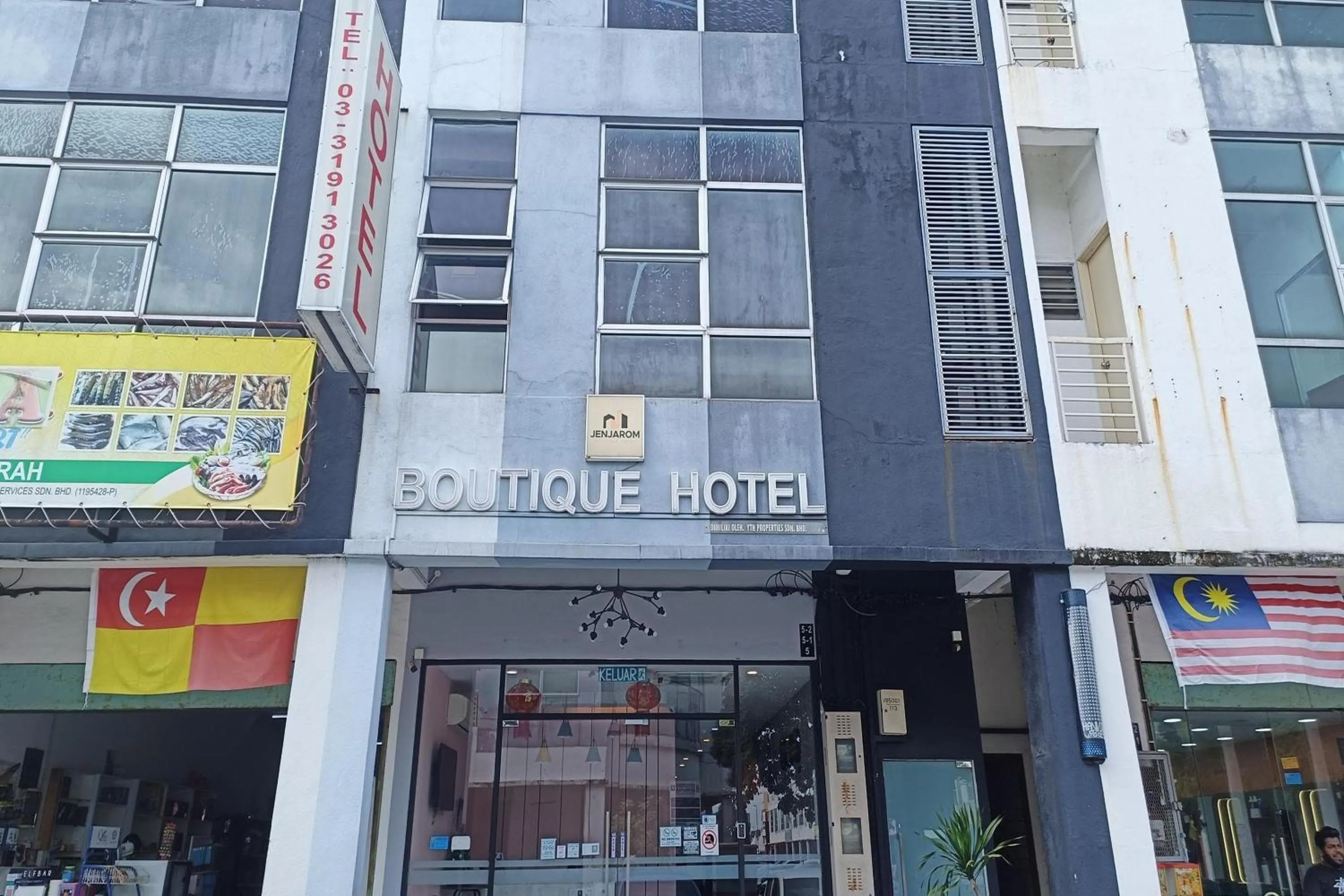 Facade/entrance in Jenjarom Boutique Hotel