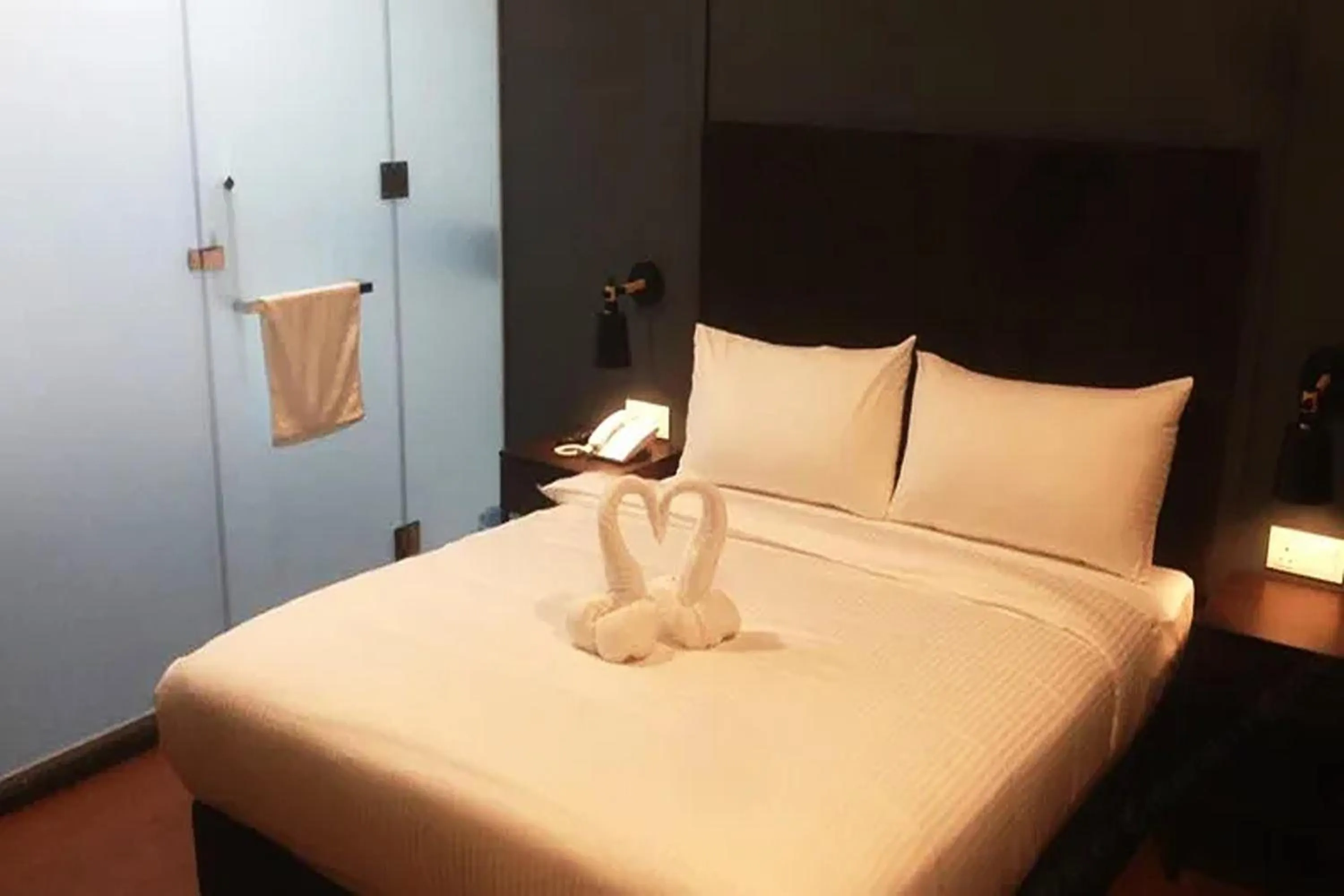 Bed in Jenjarom Boutique Hotel