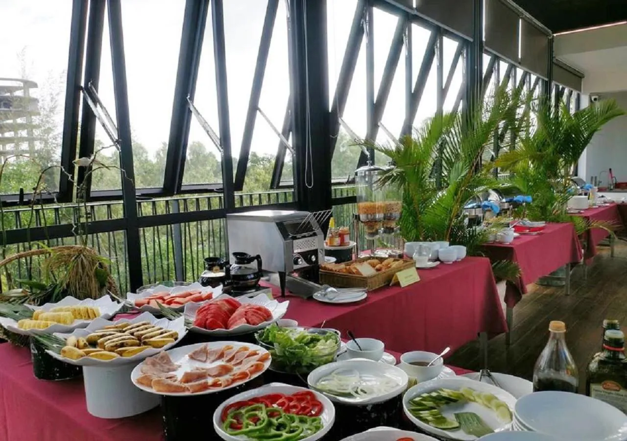 Drinks in Chan Boutique