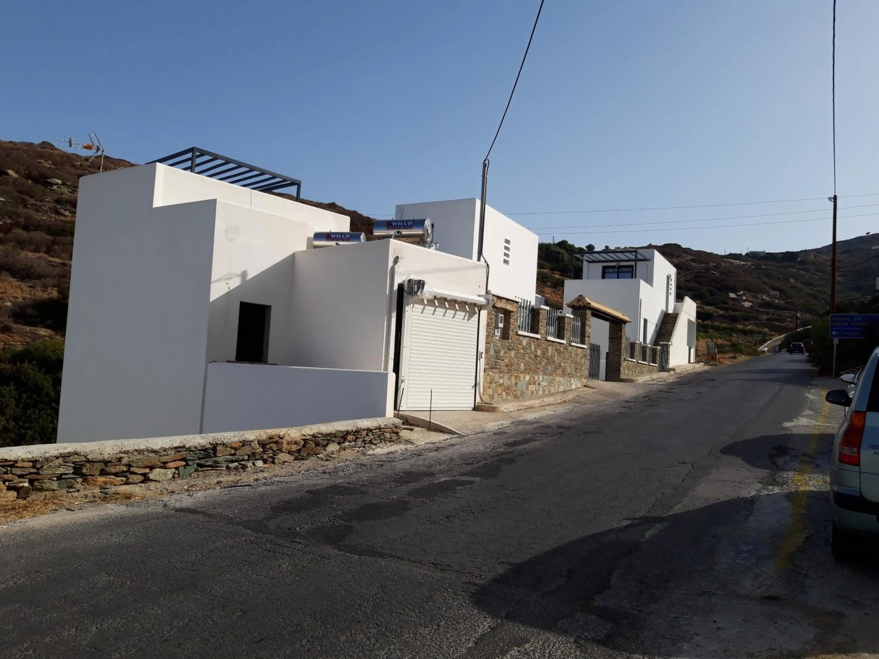 Facade/entrance in Amorani Studios