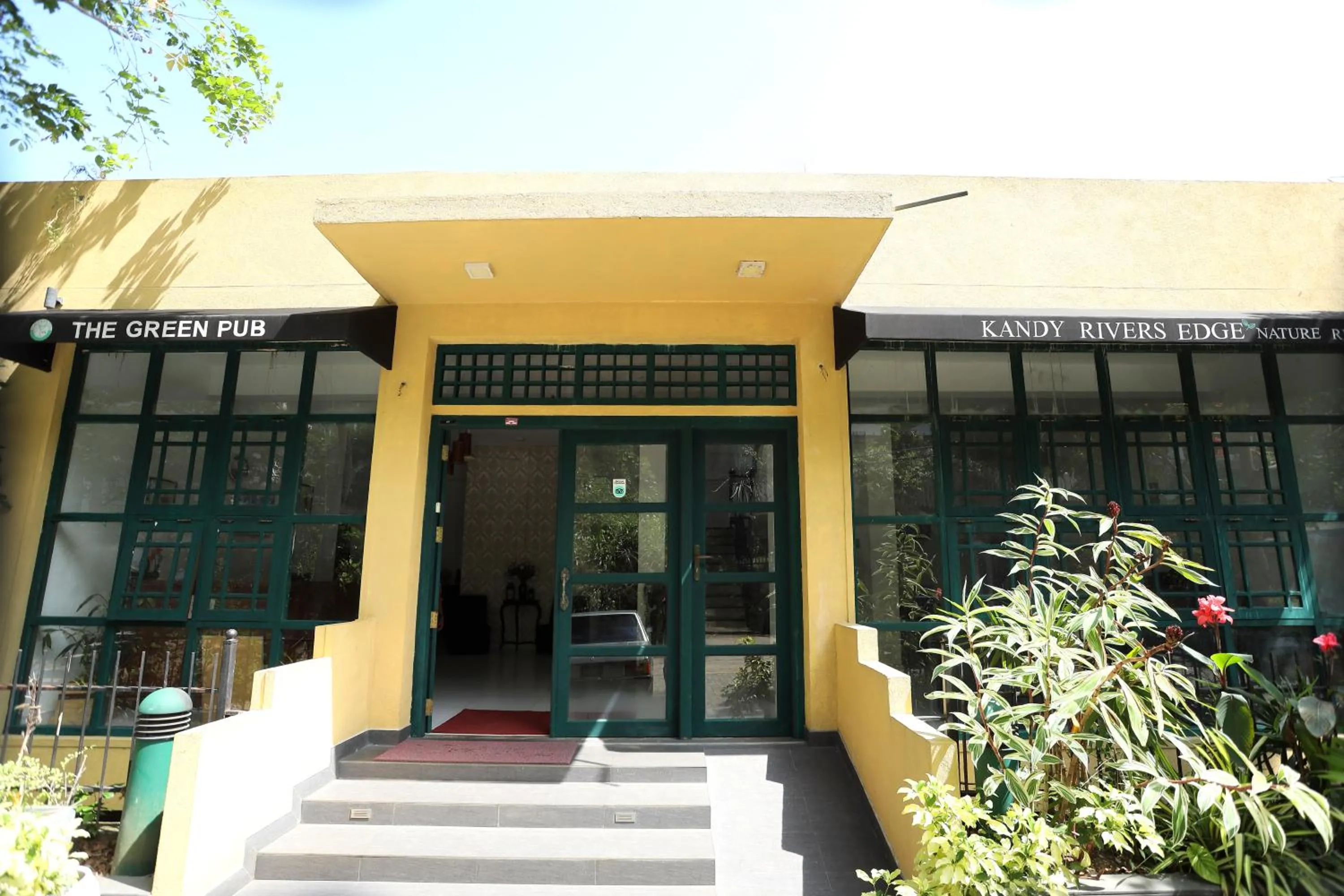 Kandy Rivers Edge Nature Resort