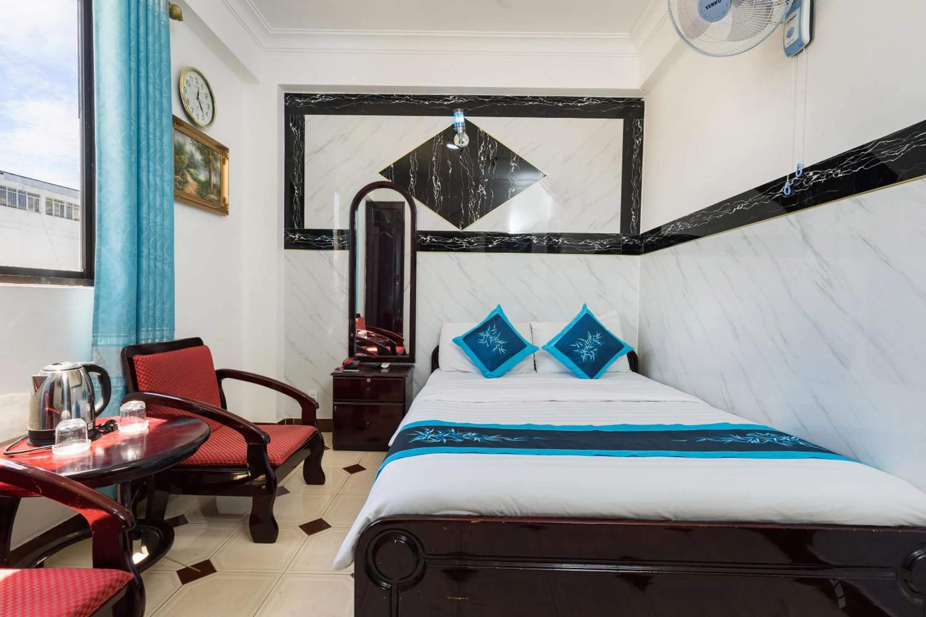 Photo of the whole room, Bed in Thanh Lan Hotel