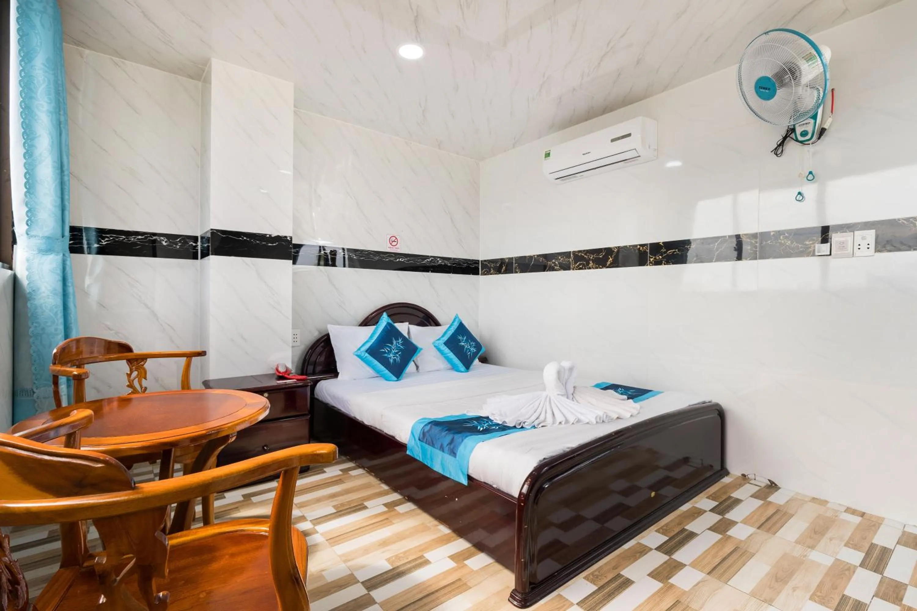 Photo of the whole room, Bed in Thanh Lan Hotel