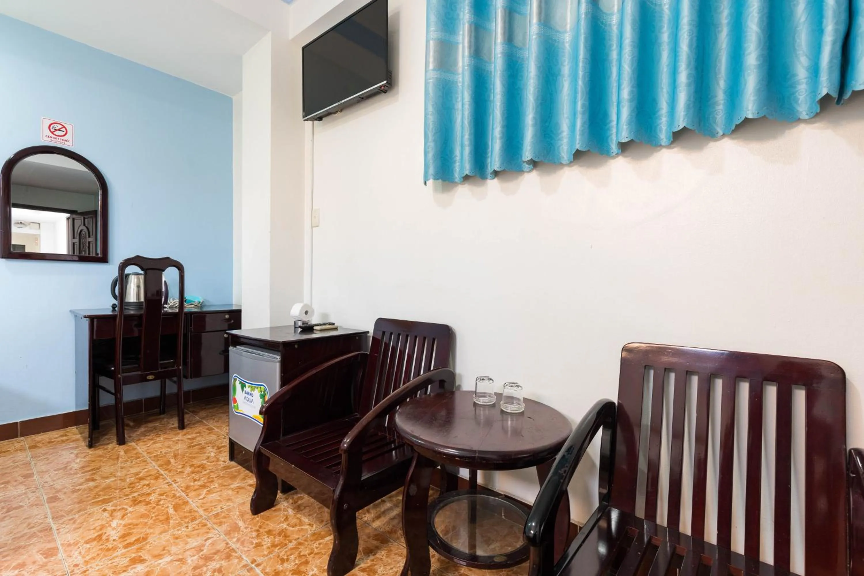 Seating area in Thanh Lan Hotel