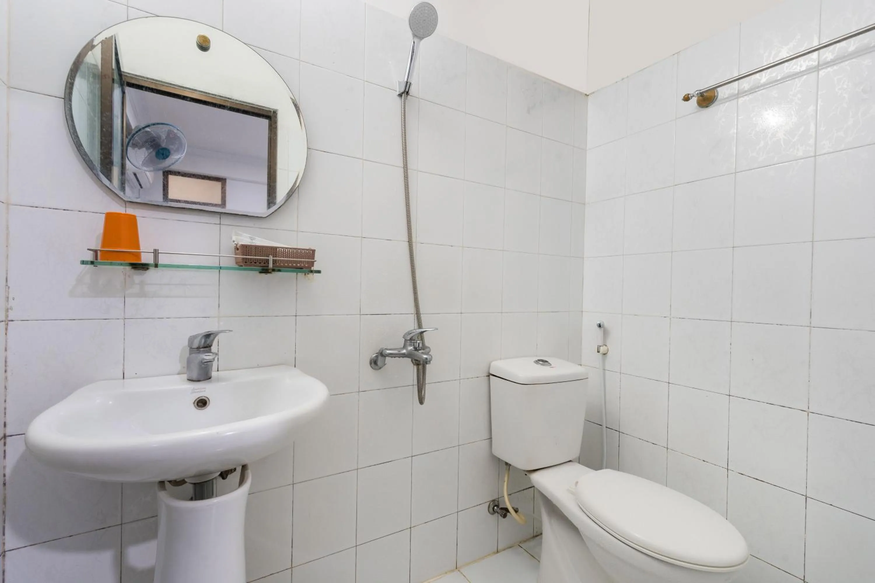 Toilet in Thanh Lan Hotel