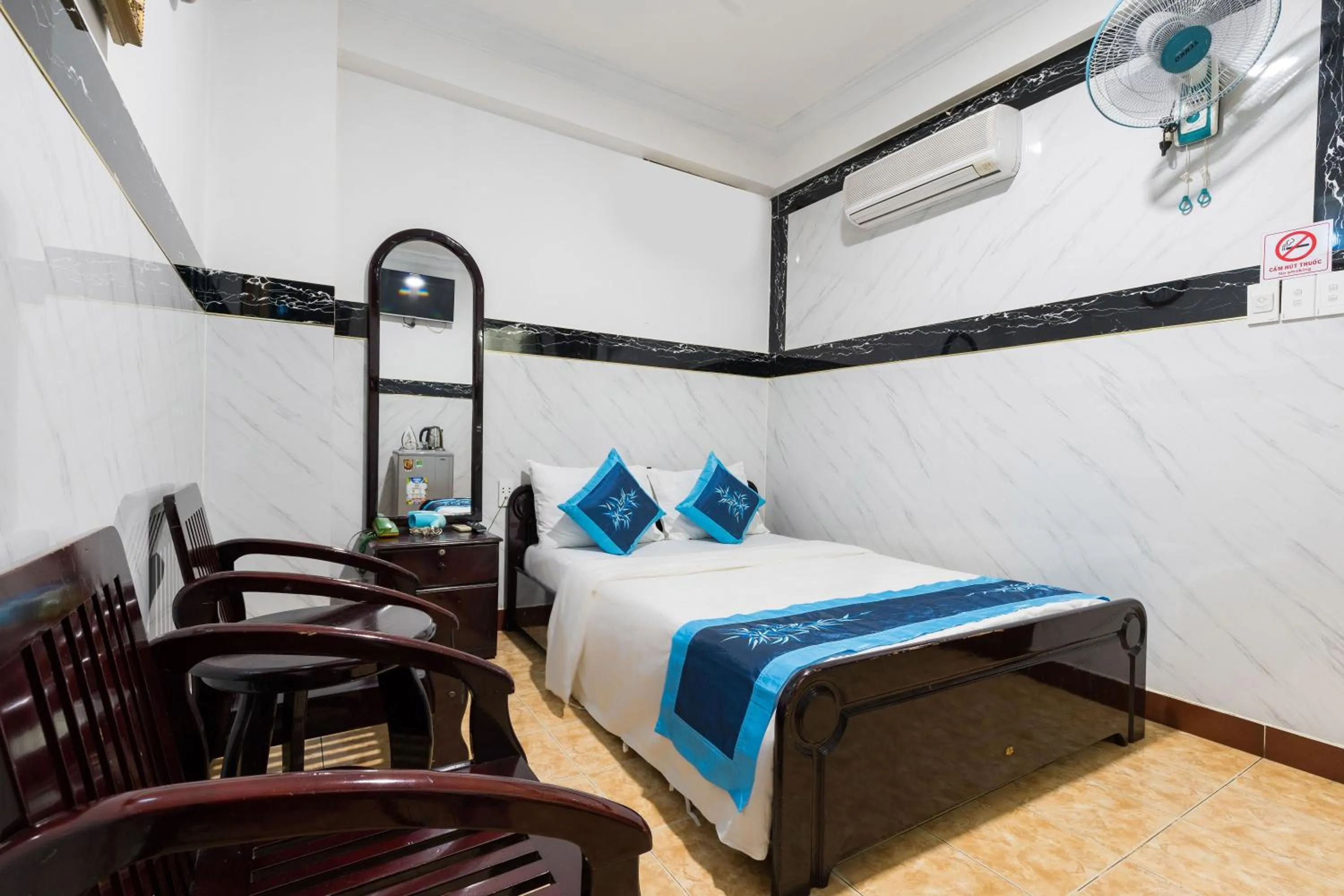 Photo of the whole room, Bed in Thanh Lan Hotel
