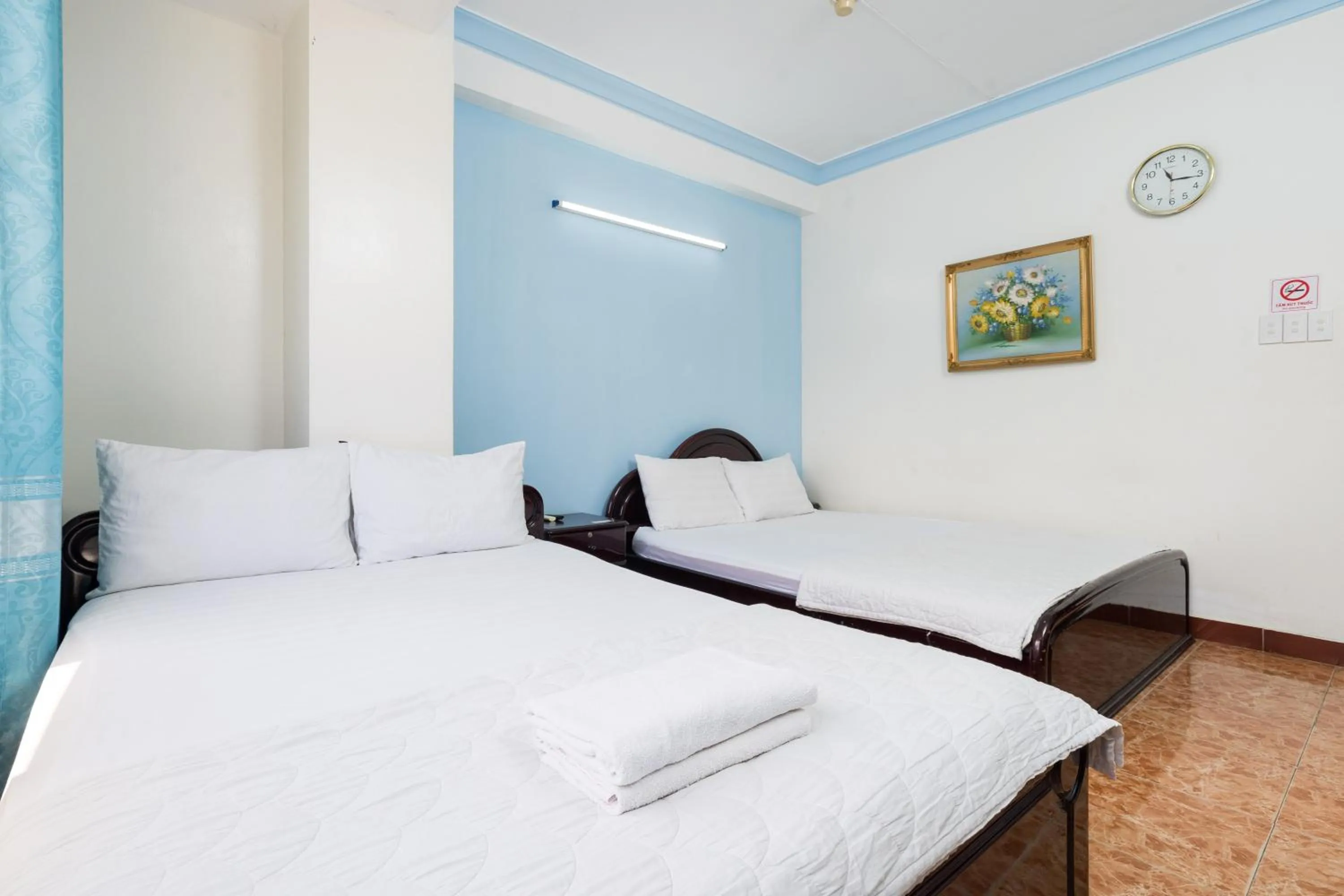 Photo of the whole room, Bed in Thanh Lan Hotel