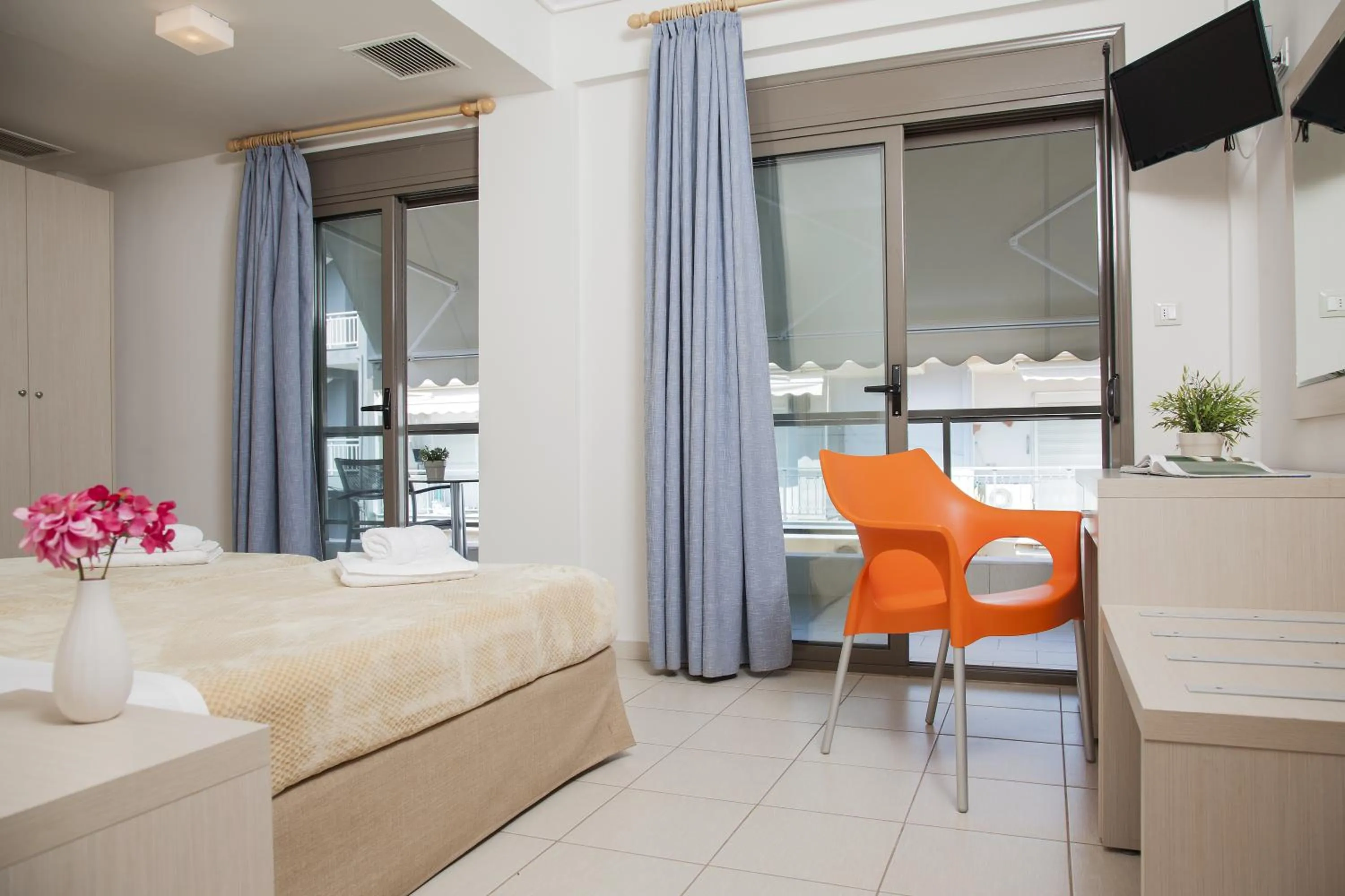 Bedroom, Bed in Hotel Mavridis