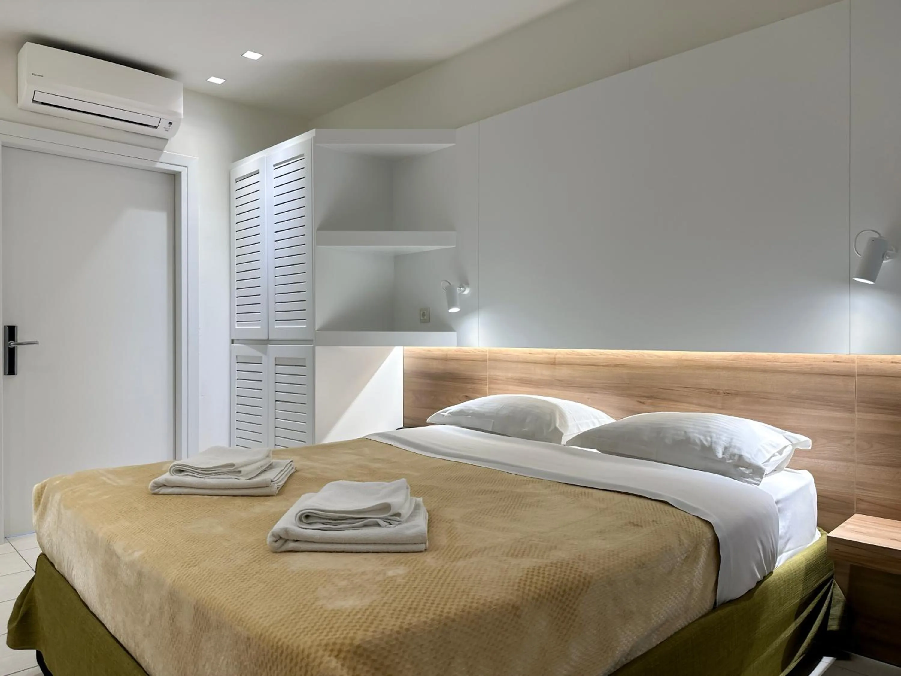 Bed in Hotel Mavridis