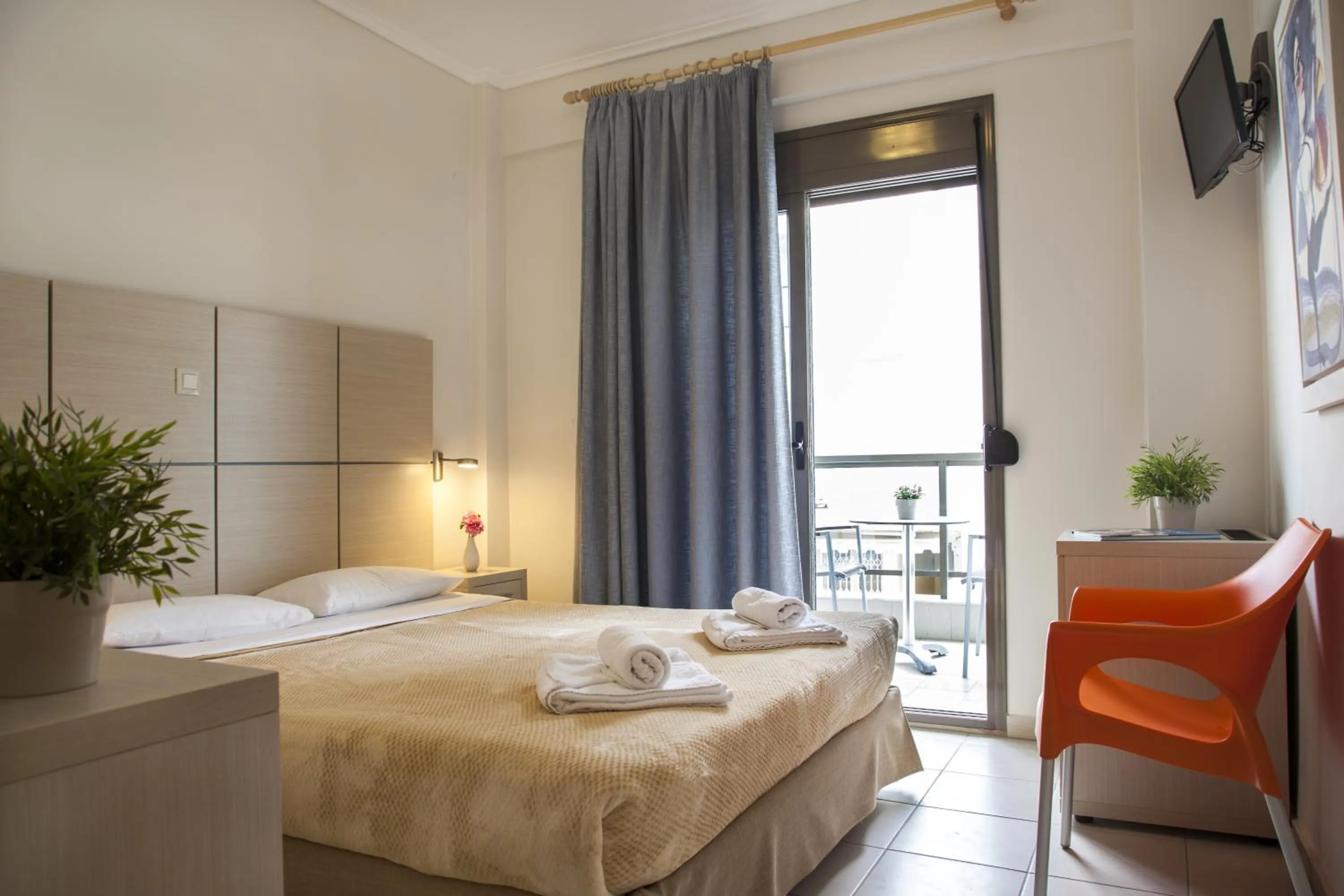 Bedroom, Bed in Hotel Mavridis