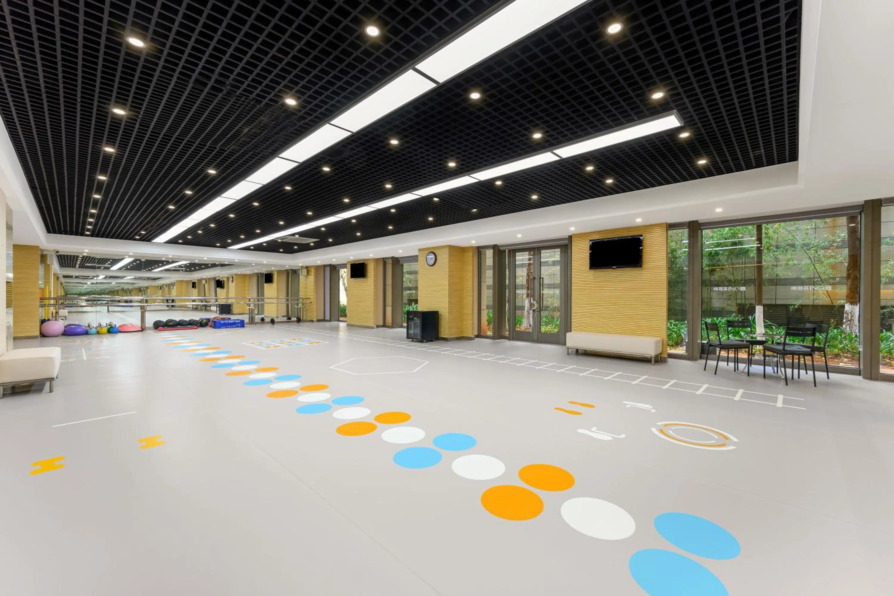 Fitness centre/facilities in Howard Johnson Tropical Garden Plaza Kunming Chenggong