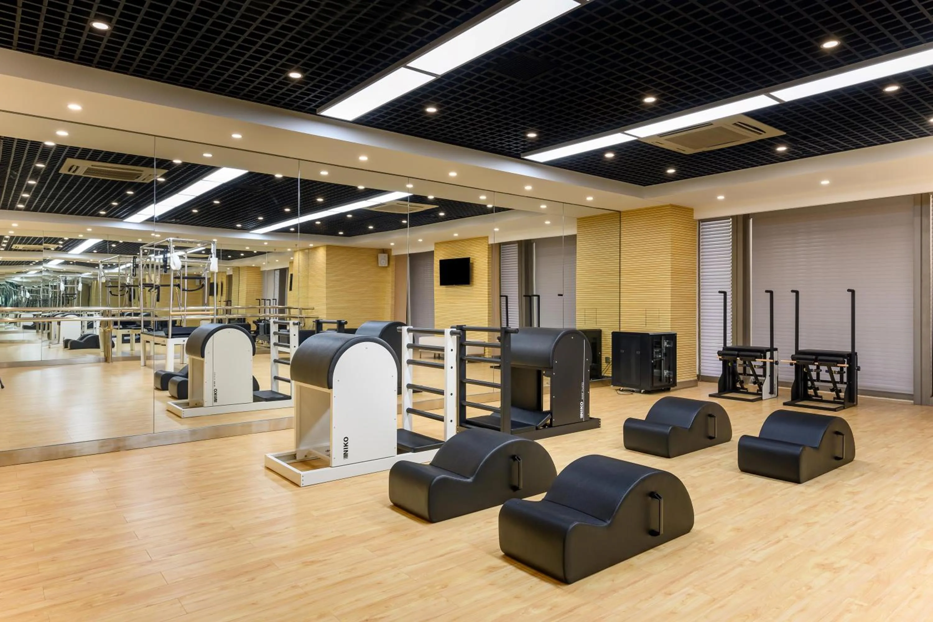 Fitness centre/facilities in Howard Johnson Tropical Garden Plaza Kunming Chenggong