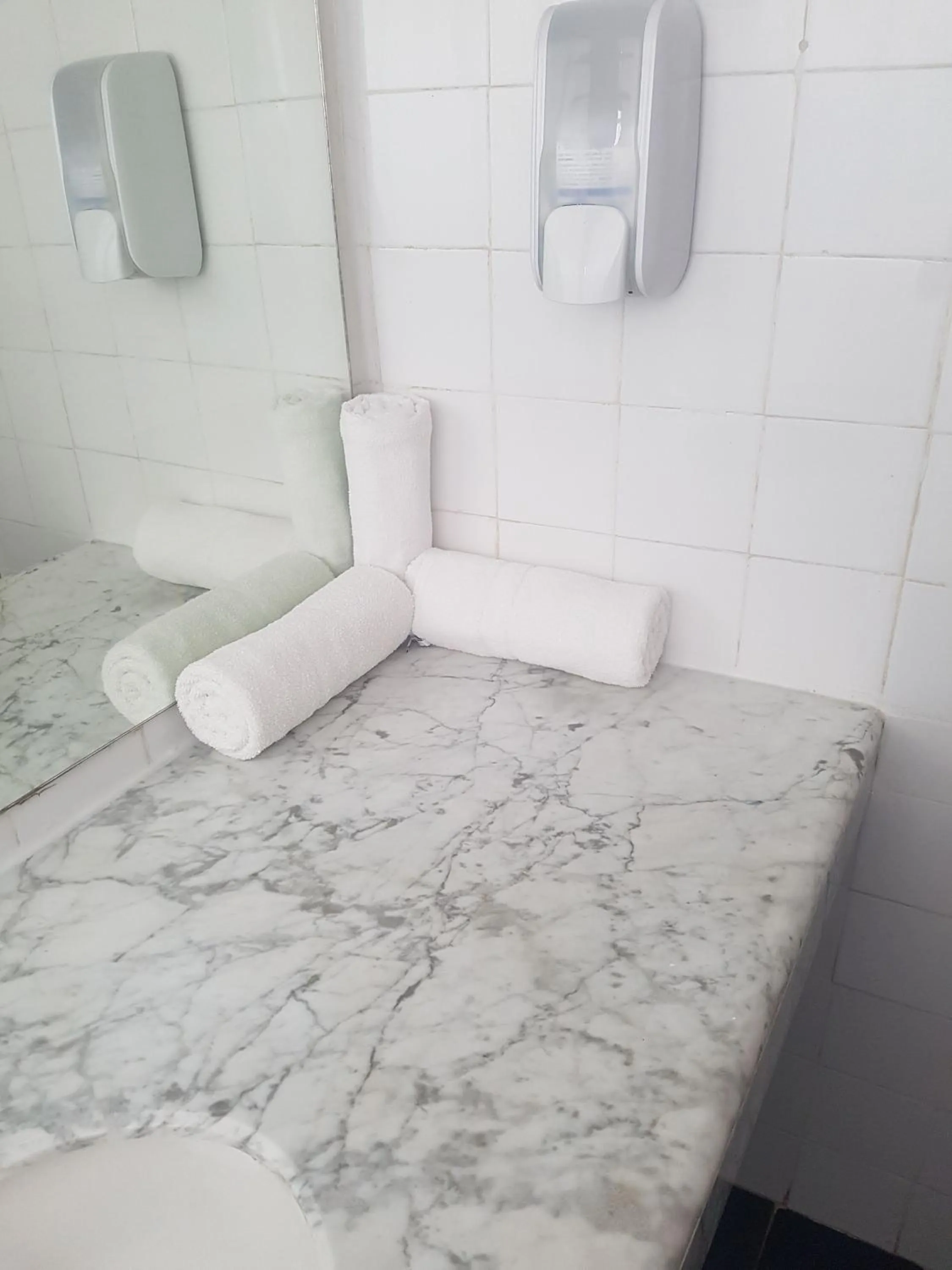 Bathroom in Aquamarine Hotel