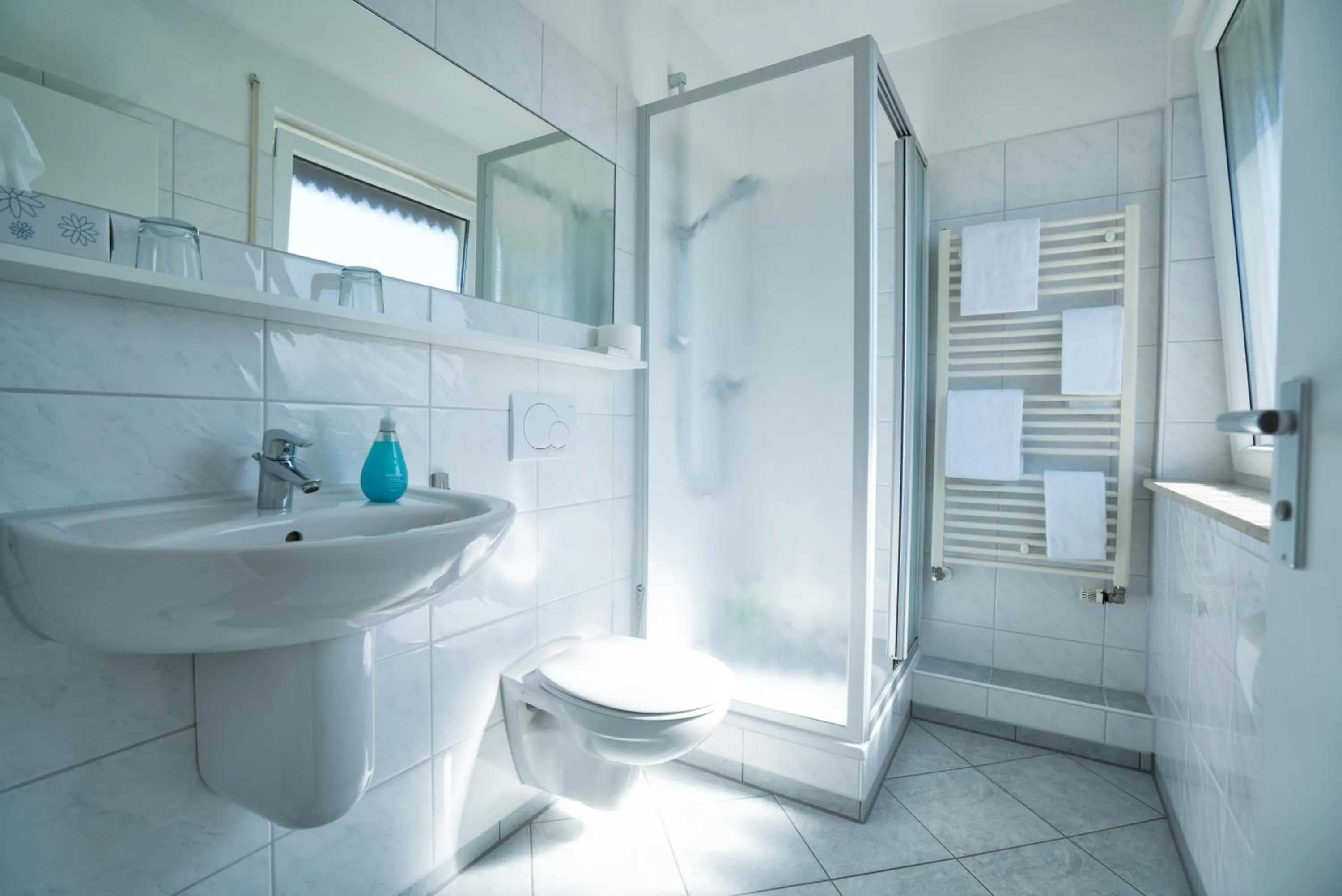 Shower in Hotel zur Sonne