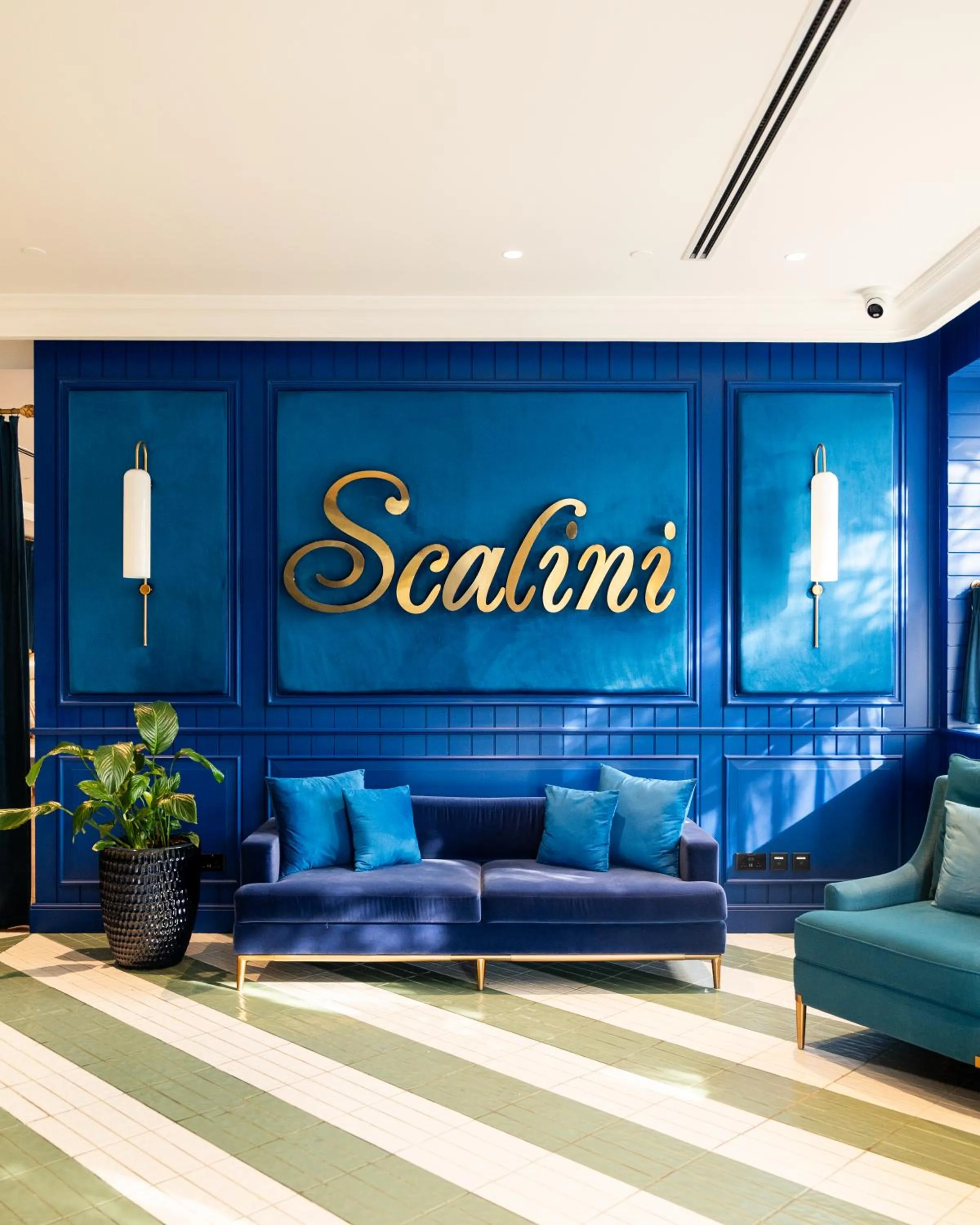 Restaurant/places to eat in Royal Saray Resort