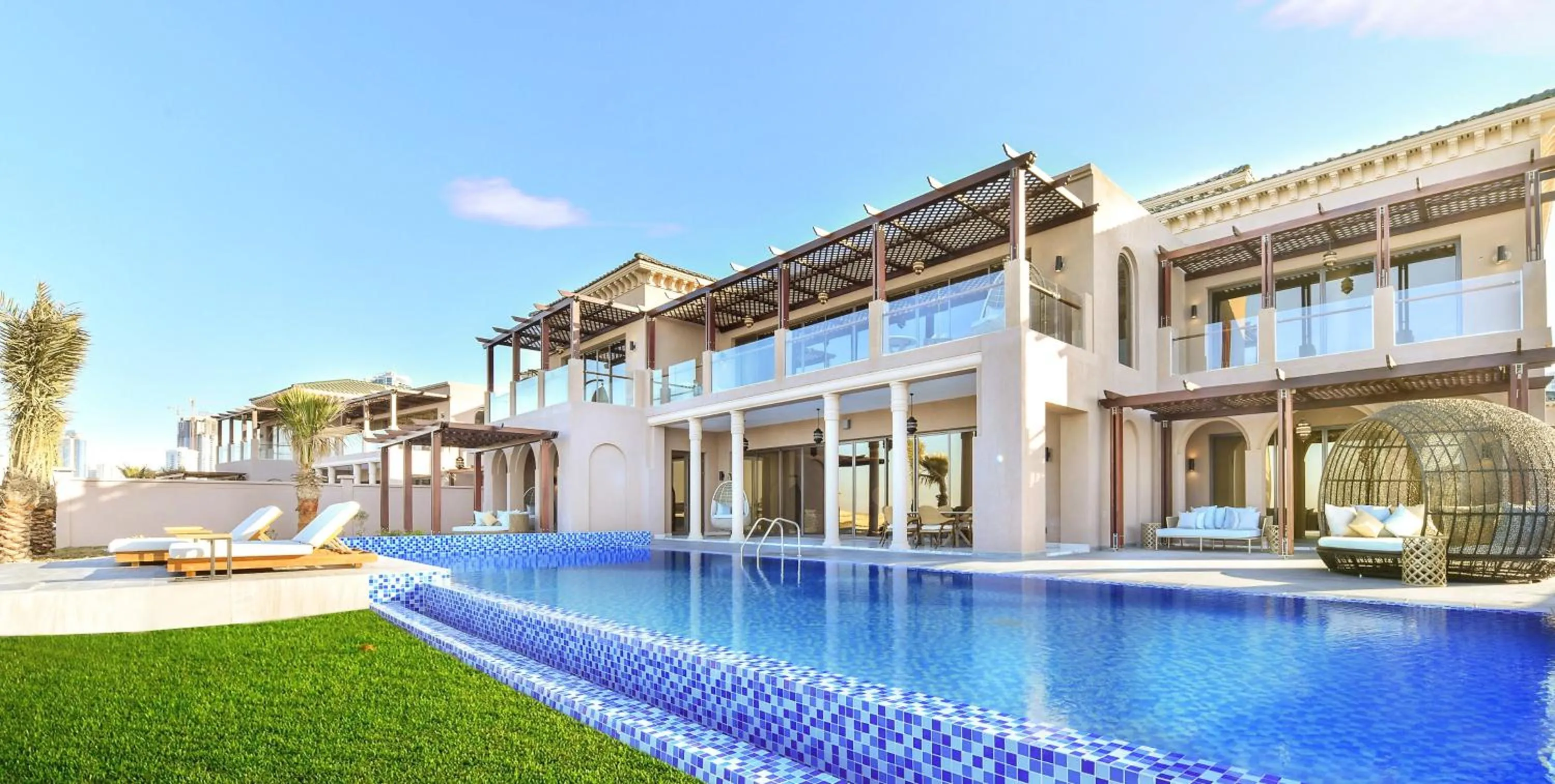 Swimming pool in Royal Saray Resort