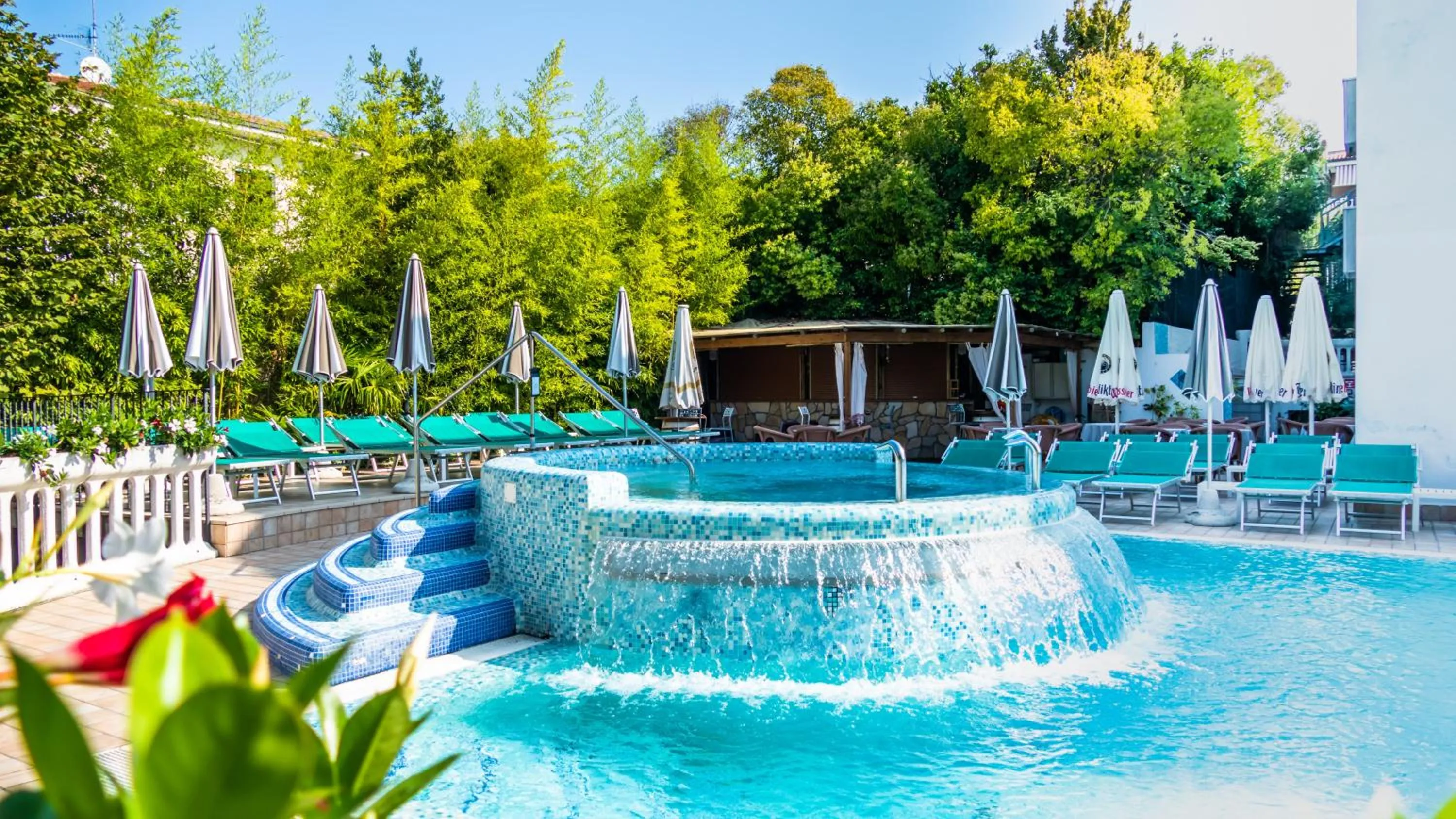 Hot Tub in Hotel Smeraldo