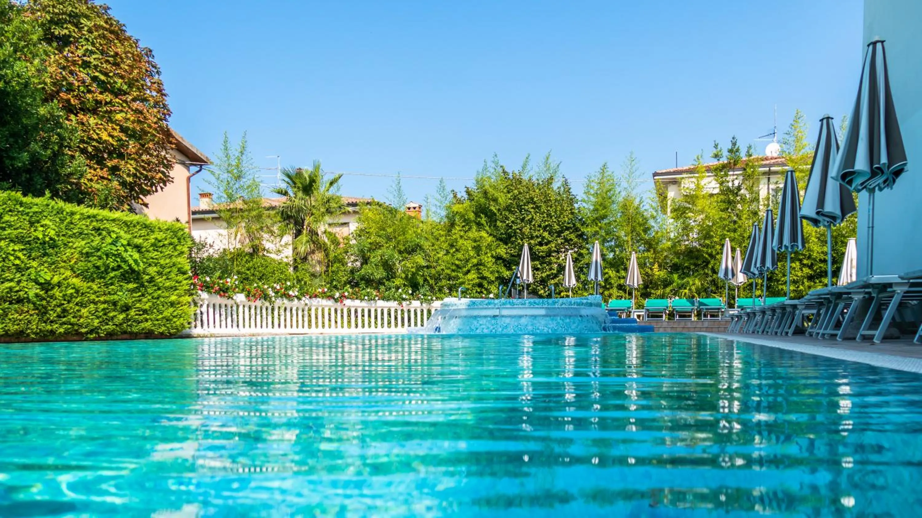Swimming pool in Hotel Smeraldo
