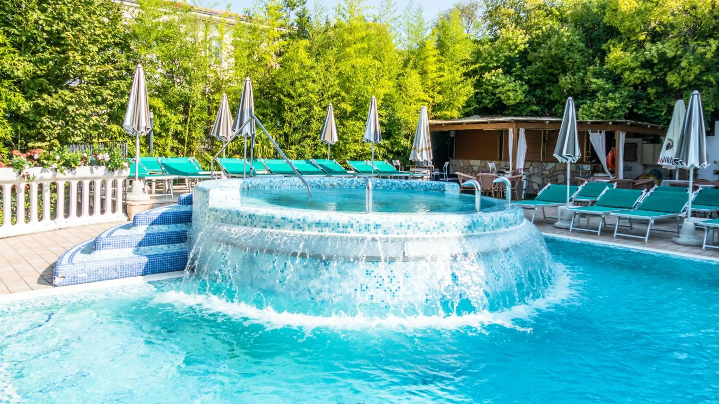 Swimming pool in Hotel Smeraldo
