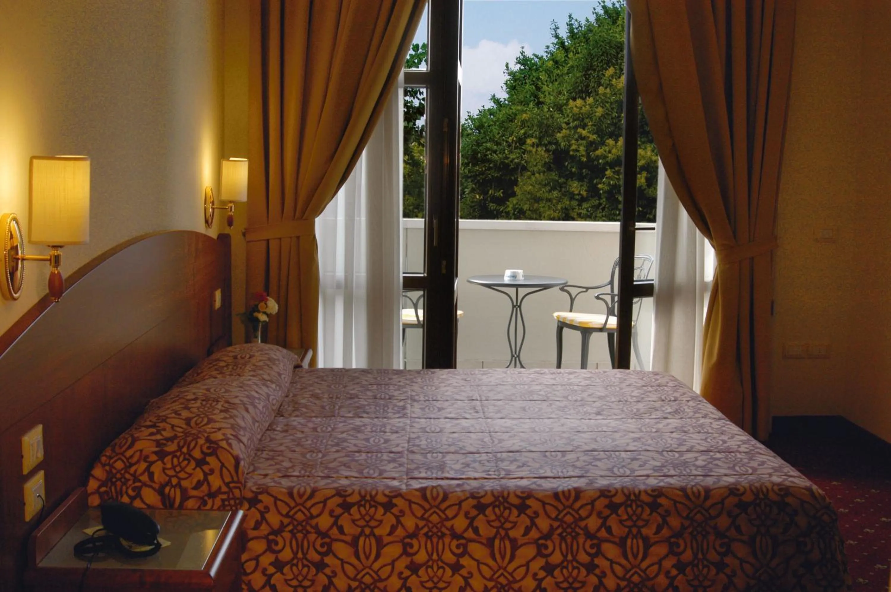 Bed in Hotel Smeraldo