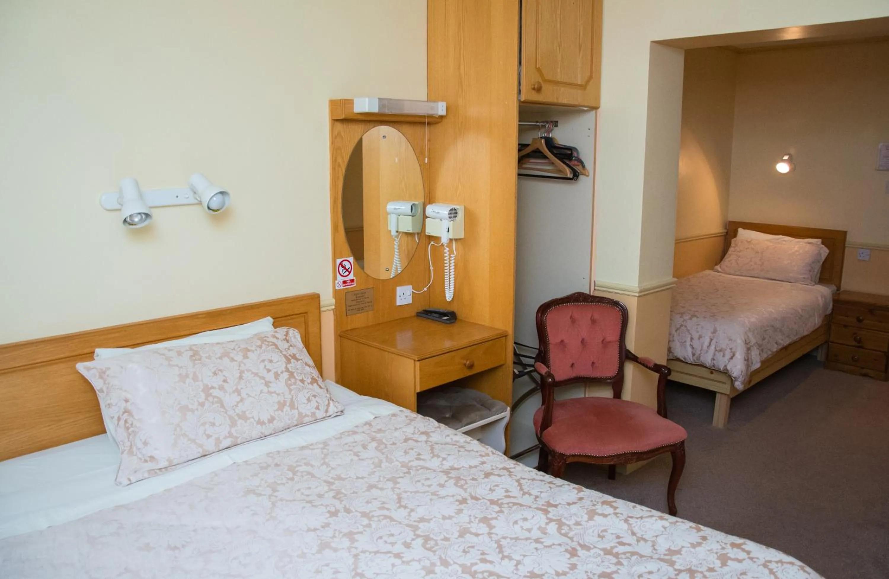 Decorative detail, Bed in Algret House B&B