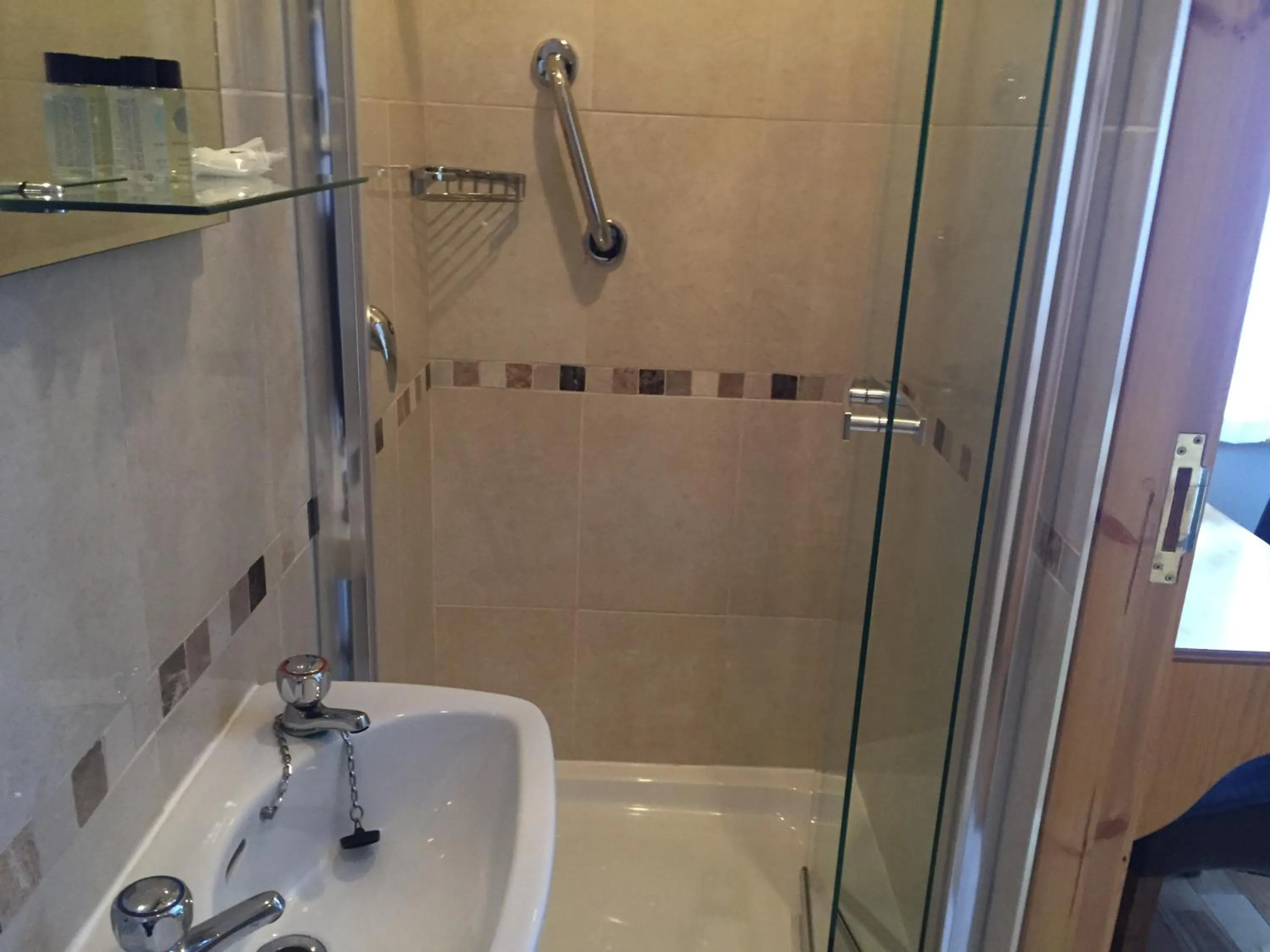 Shower in Algret House B&B