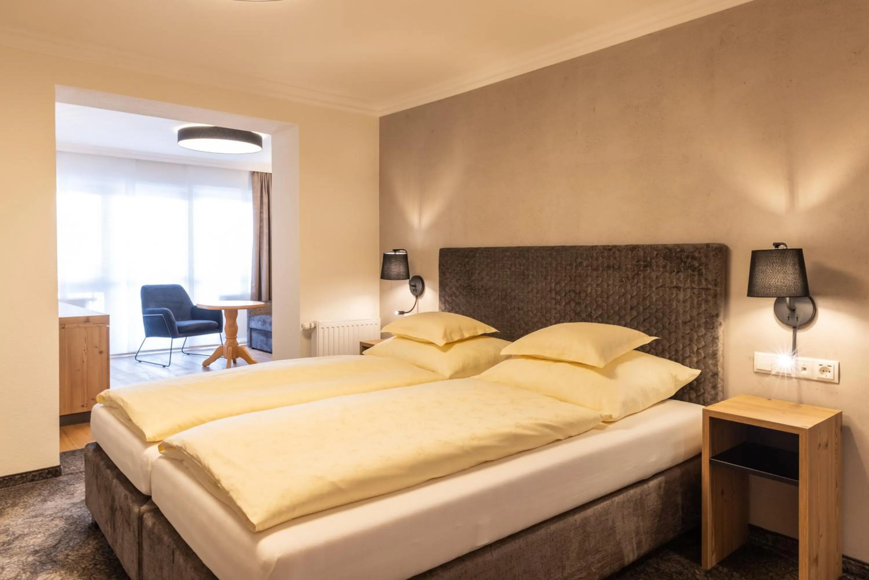 Photo of the whole room, Bed in stefan Hotel