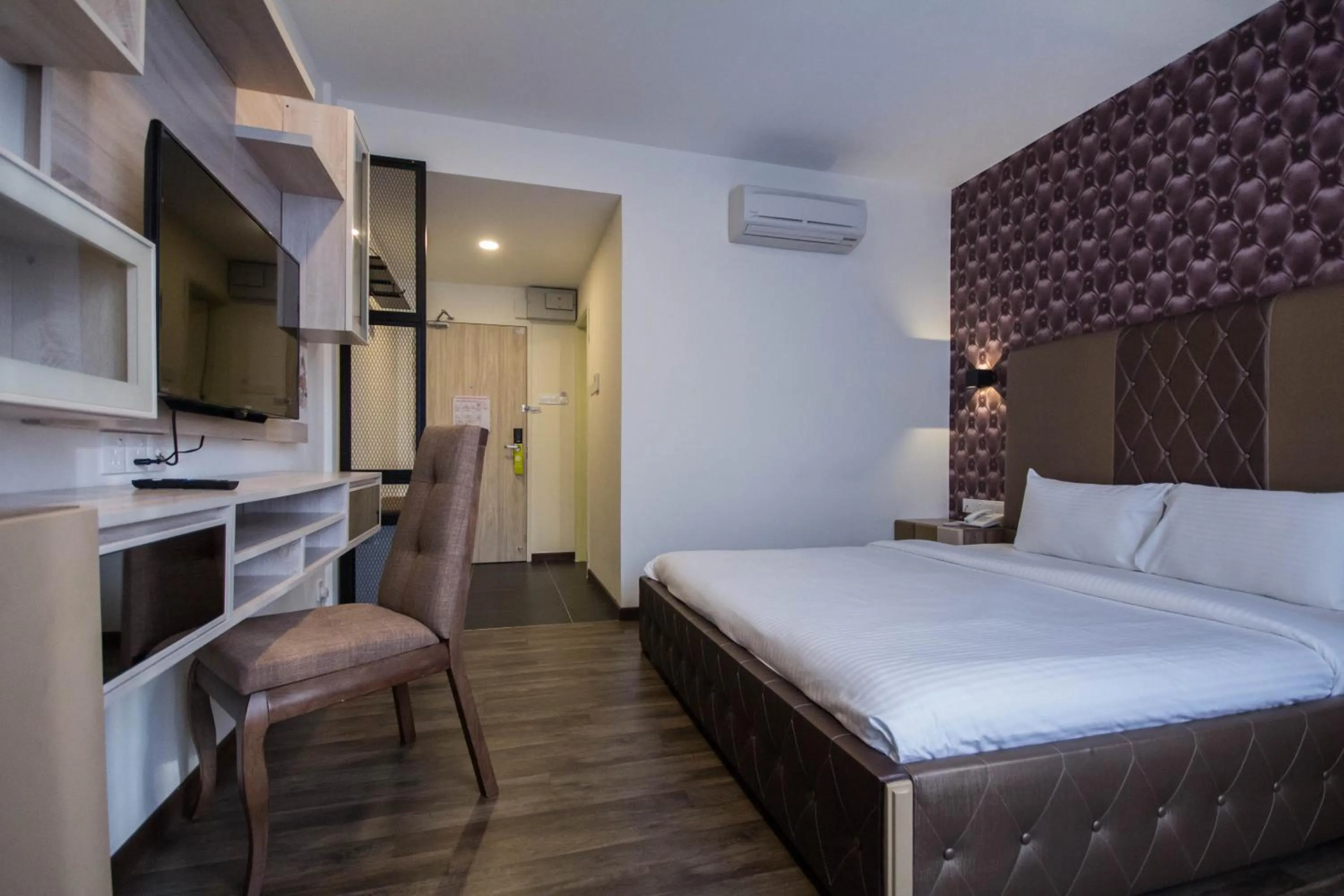 Photo of the whole room, Bed in Wifi Boutique Hotel