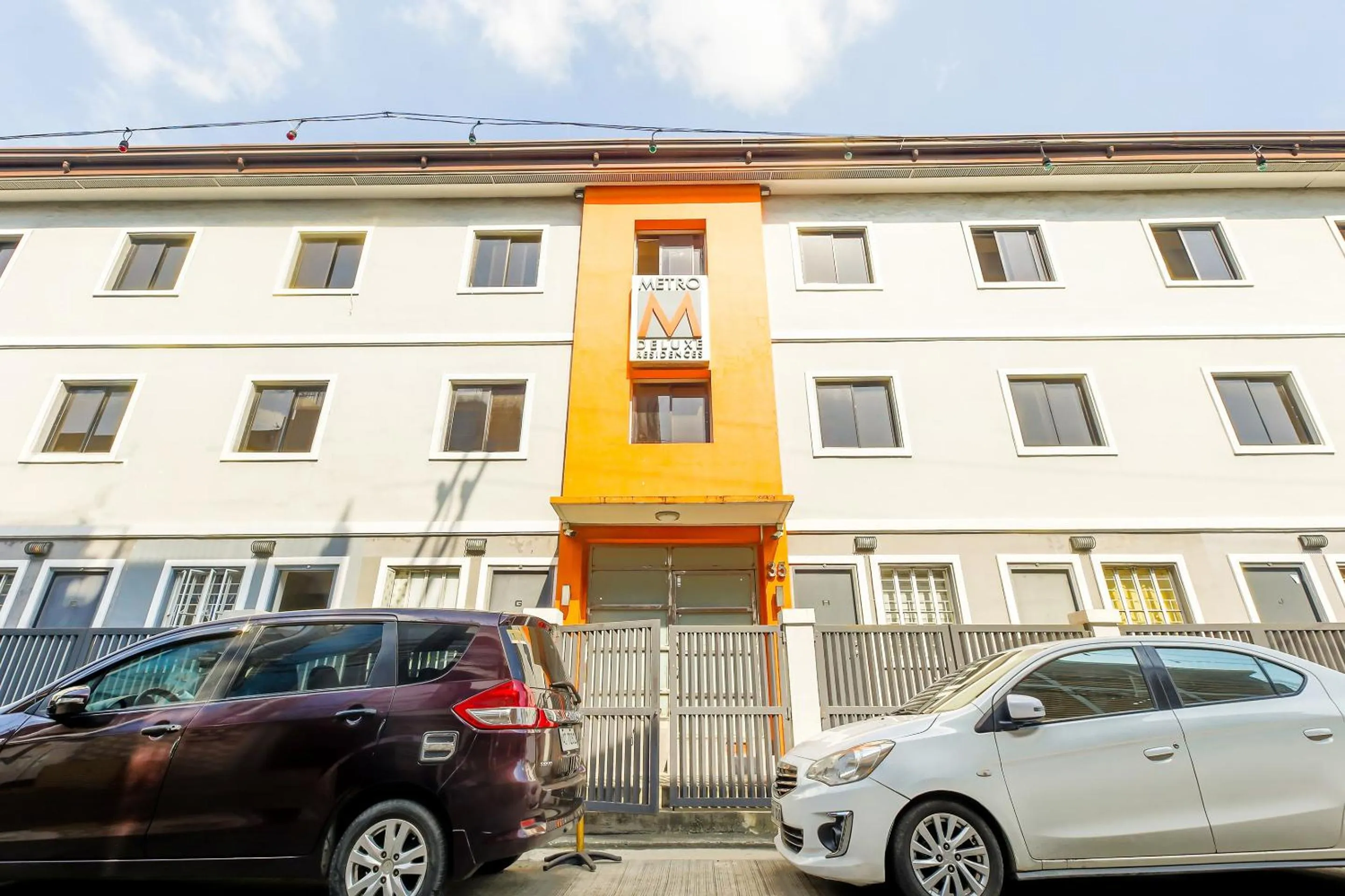 Facade/entrance in Metro Deluxe Residences near World Trade Center