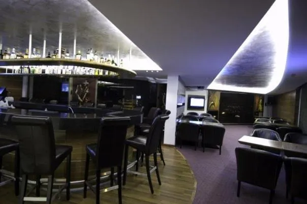 Food and drinks in Sunrise Hotel