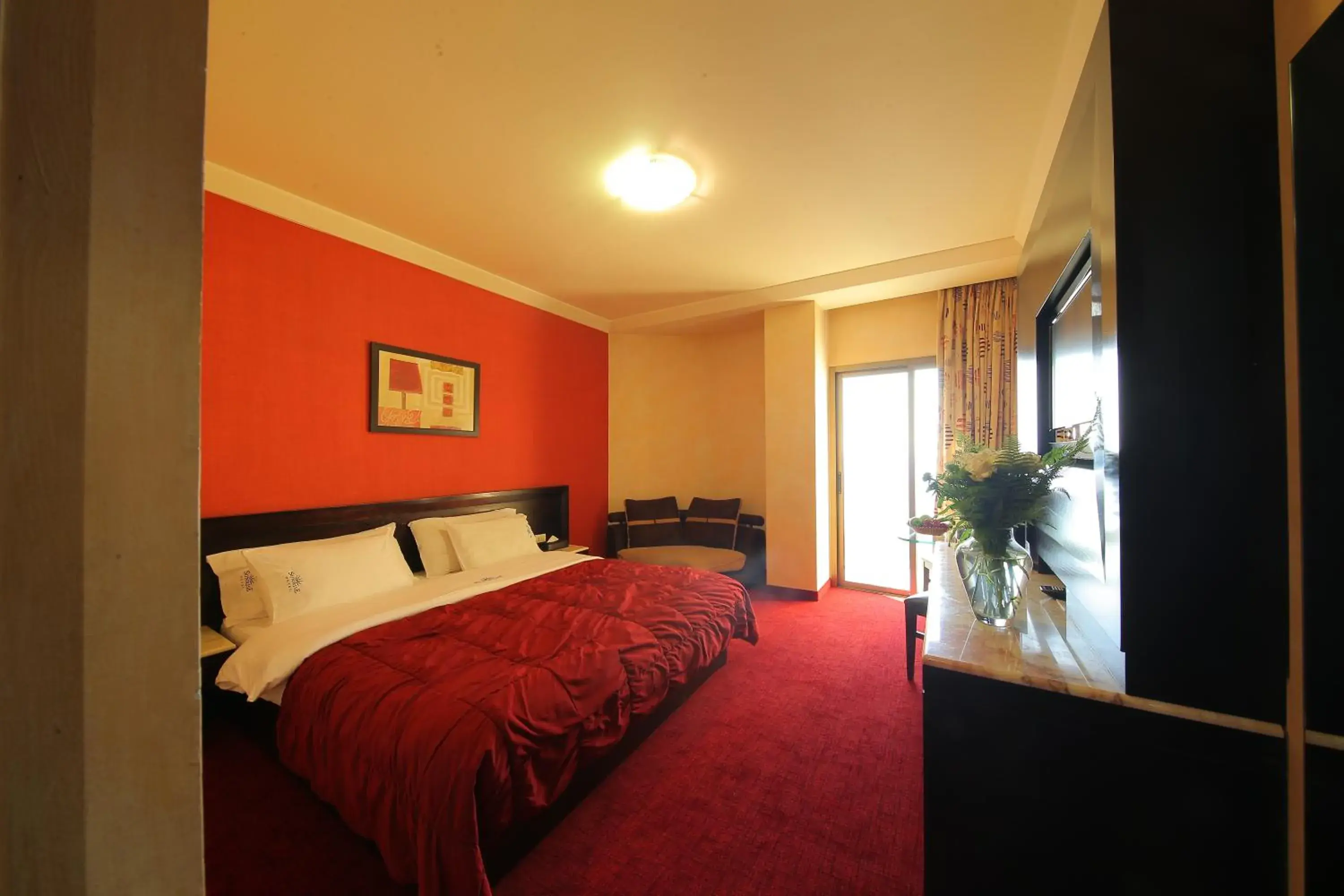 Double Room with Hot Tub in Sunrise Hotel Double Room with Hot Tub in Sunrise Hotel