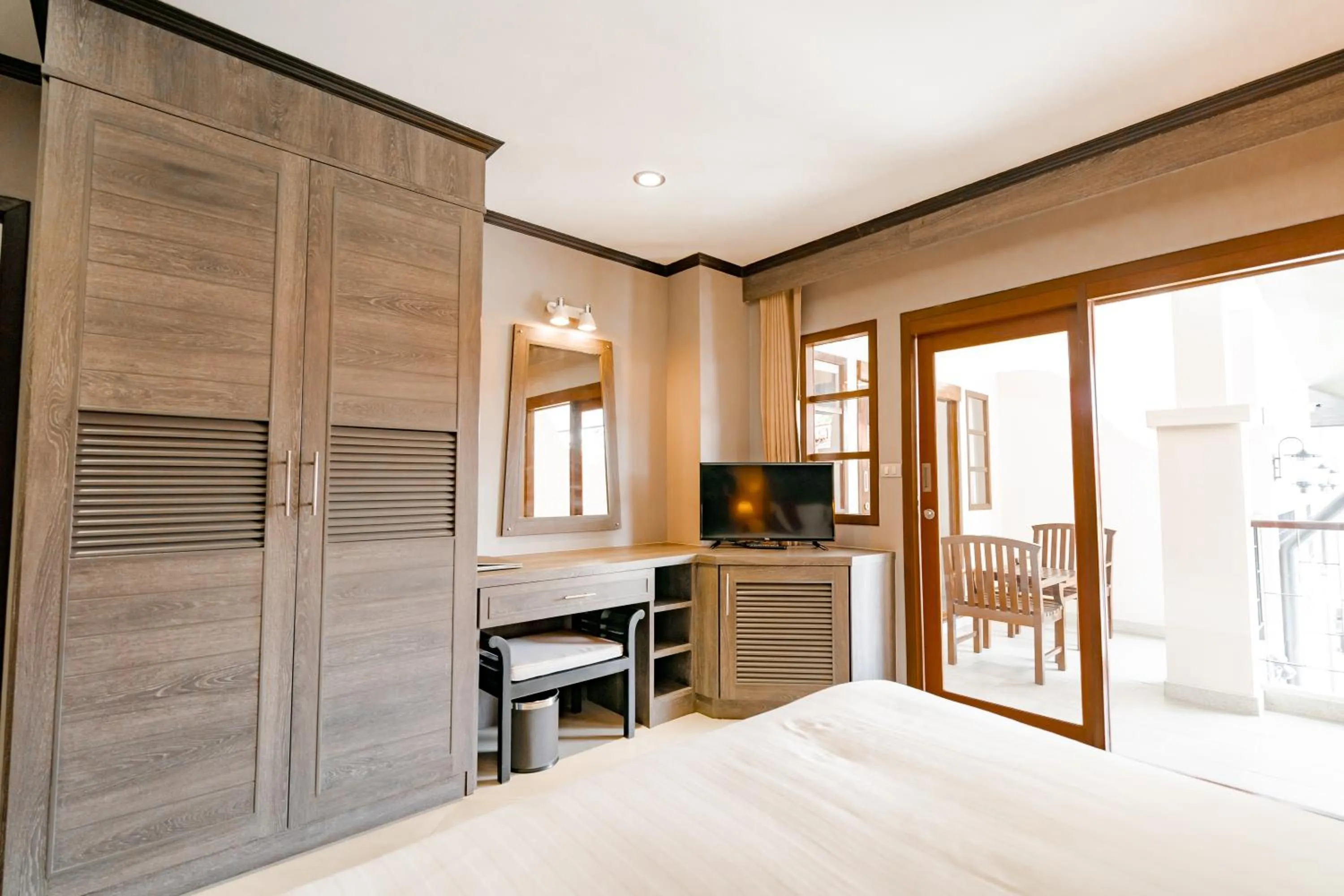 TV and multimedia in Naiya Buree Boutique Resort Nai Harn Beach