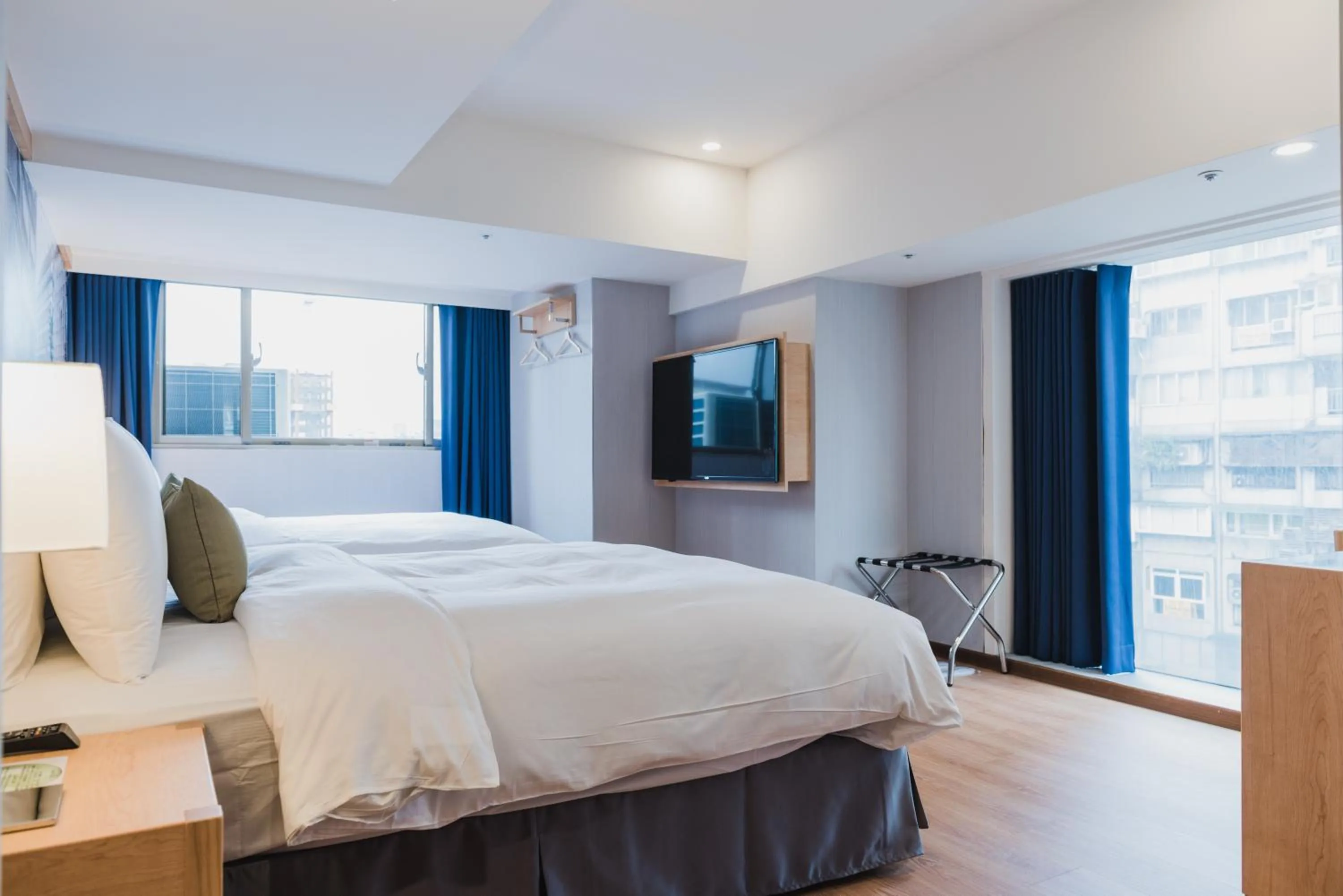 Photo of the whole room, Bed in Hej Taipei