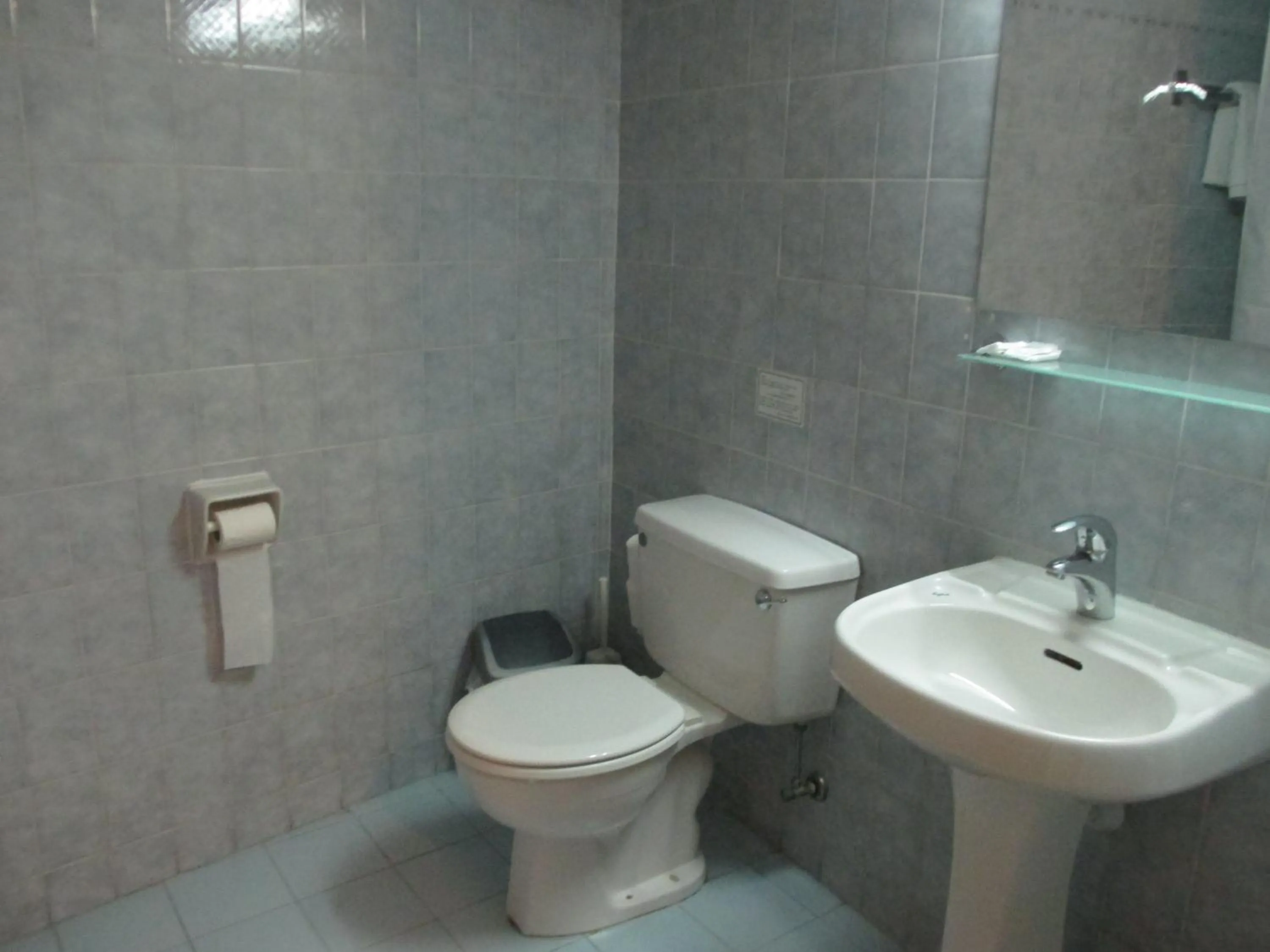 Toilet in Atrium Zenon Hotel Apartments