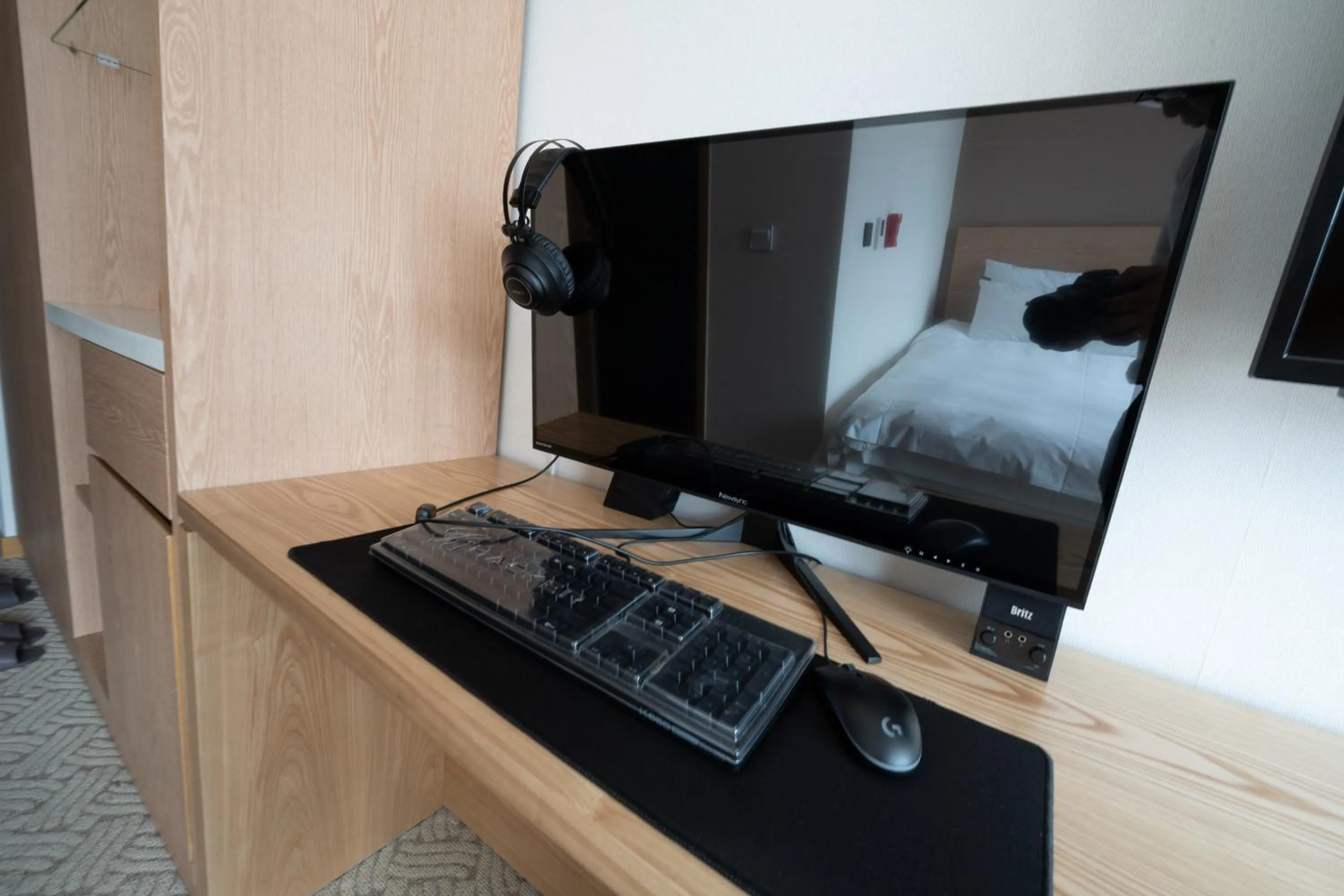 TV and multimedia in Jongno Lumia Tourist Hotel