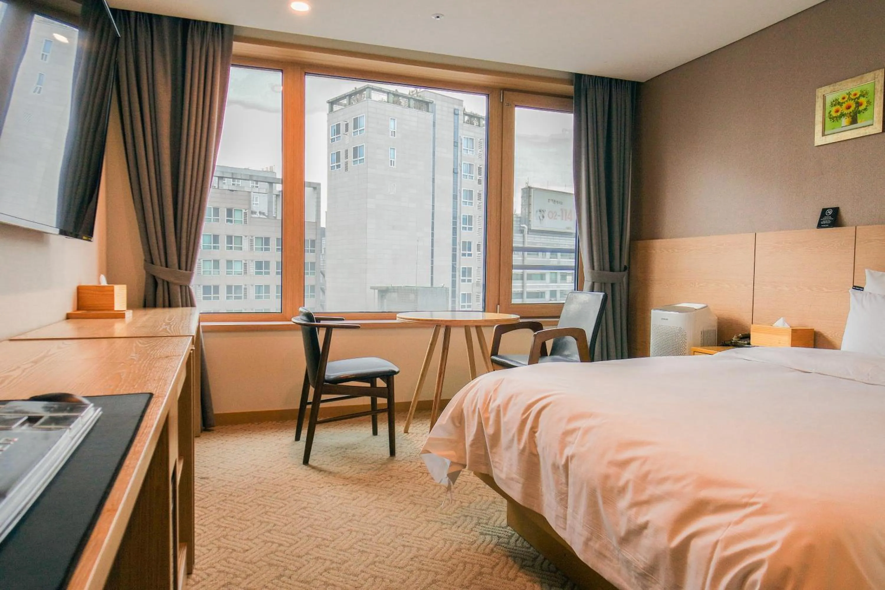 Photo of the whole room, Bed in Jongno Lumia Tourist Hotel