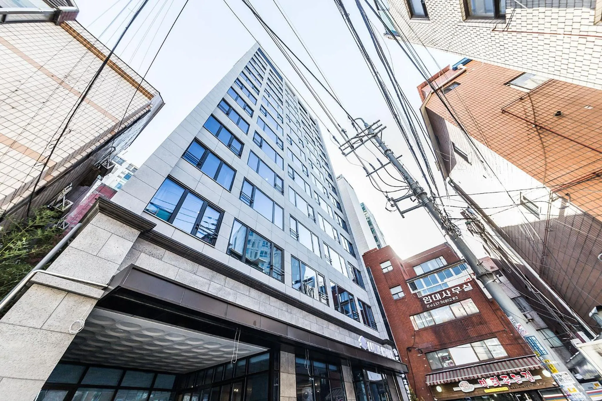 Property building in Jongno Lumia Tourist Hotel