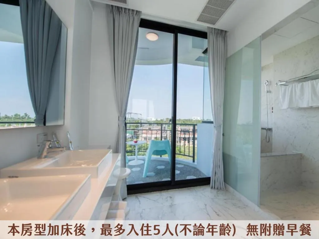 Bathroom, Bed in Secret Path B&B